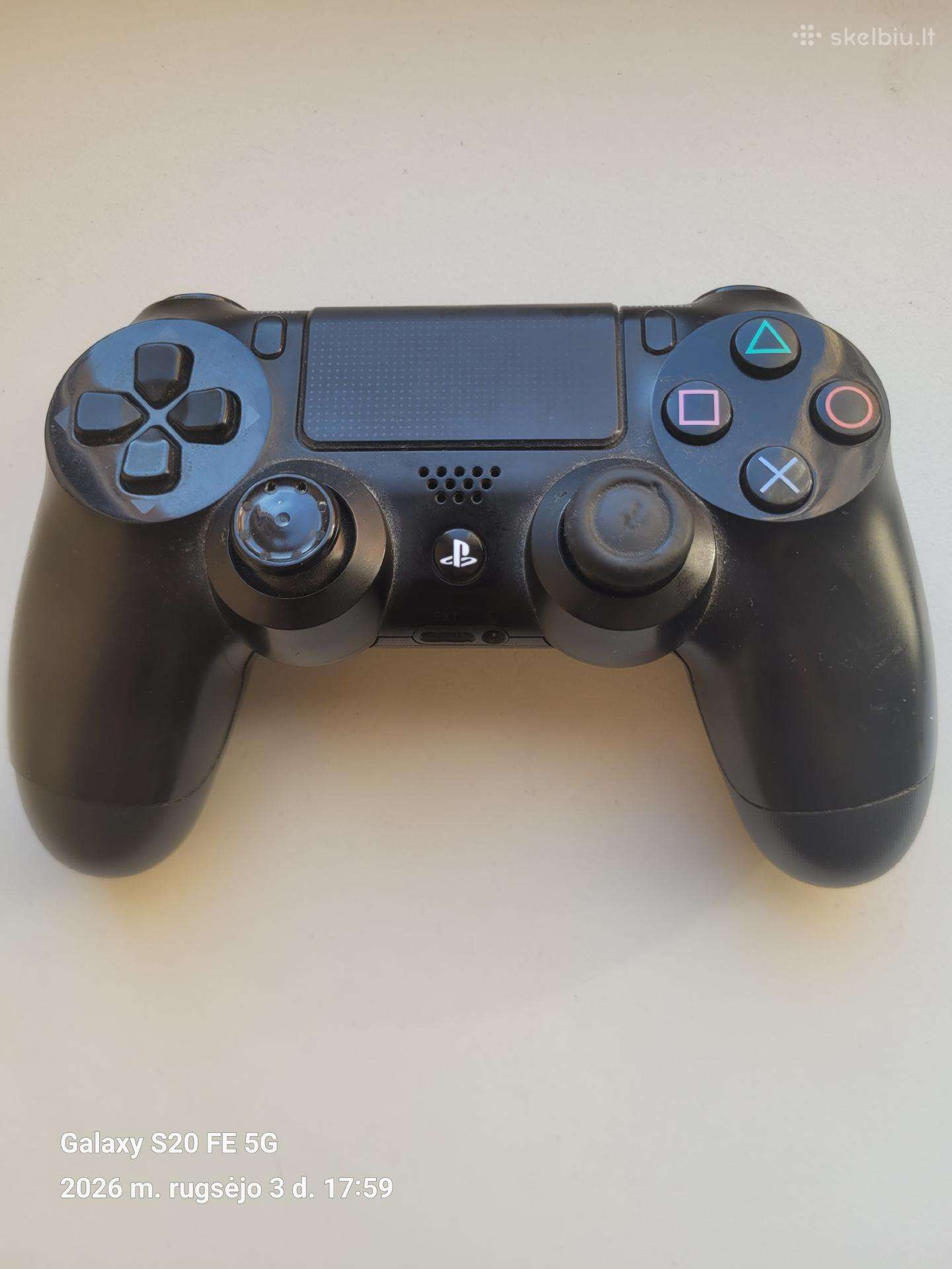 Ps4 parduodu pulites