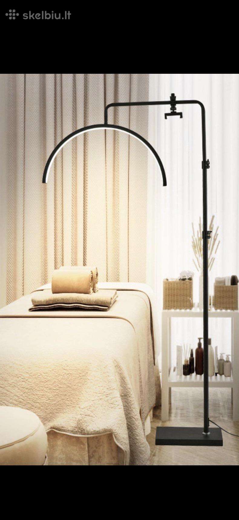 LED half moon lempa