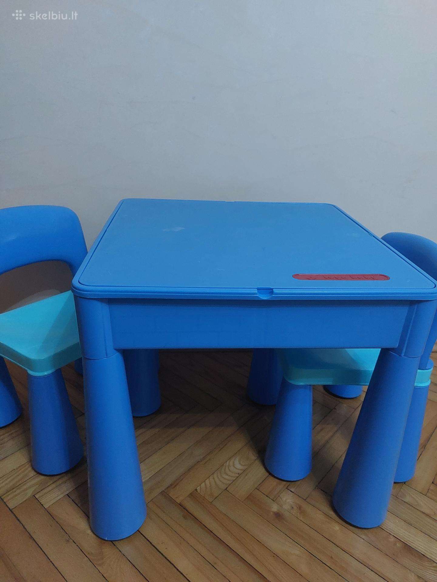 Tega baby vaikiškas žaidimų staliukas ir kėdutės.
