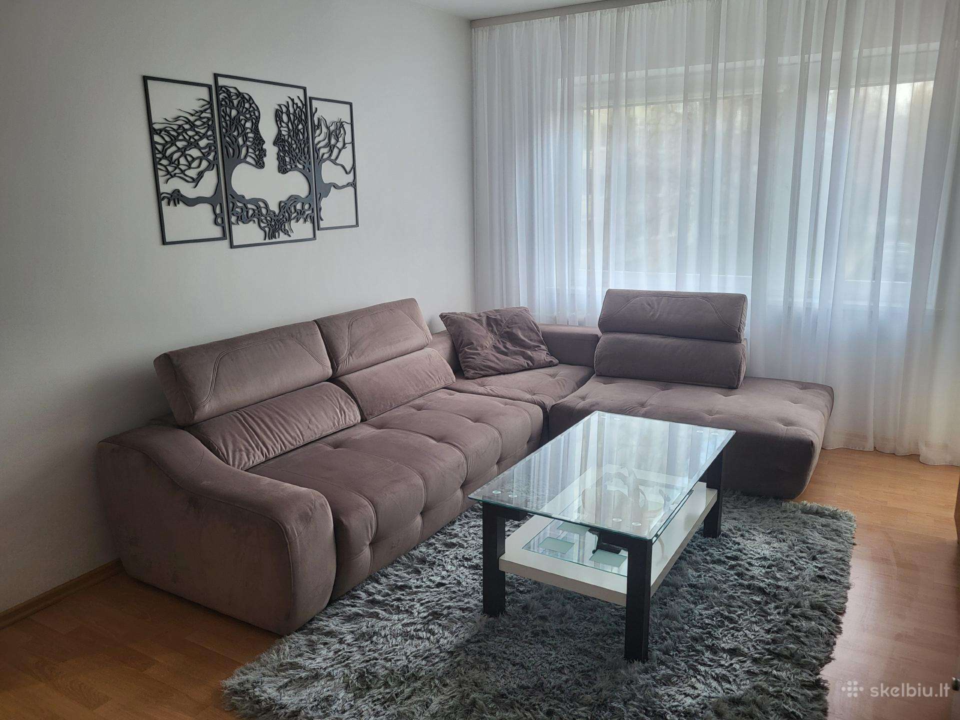 Nuomojamas tvarkingas ir švarus 3 kambarių butas
