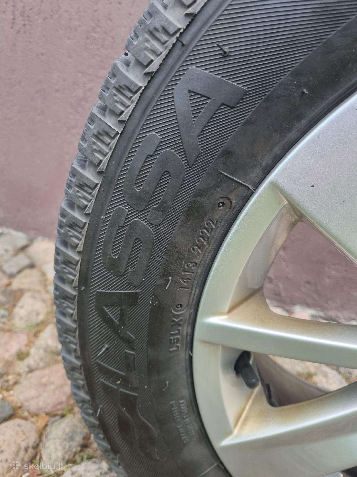 Žieminės dygliuotos padangos Lassa R15