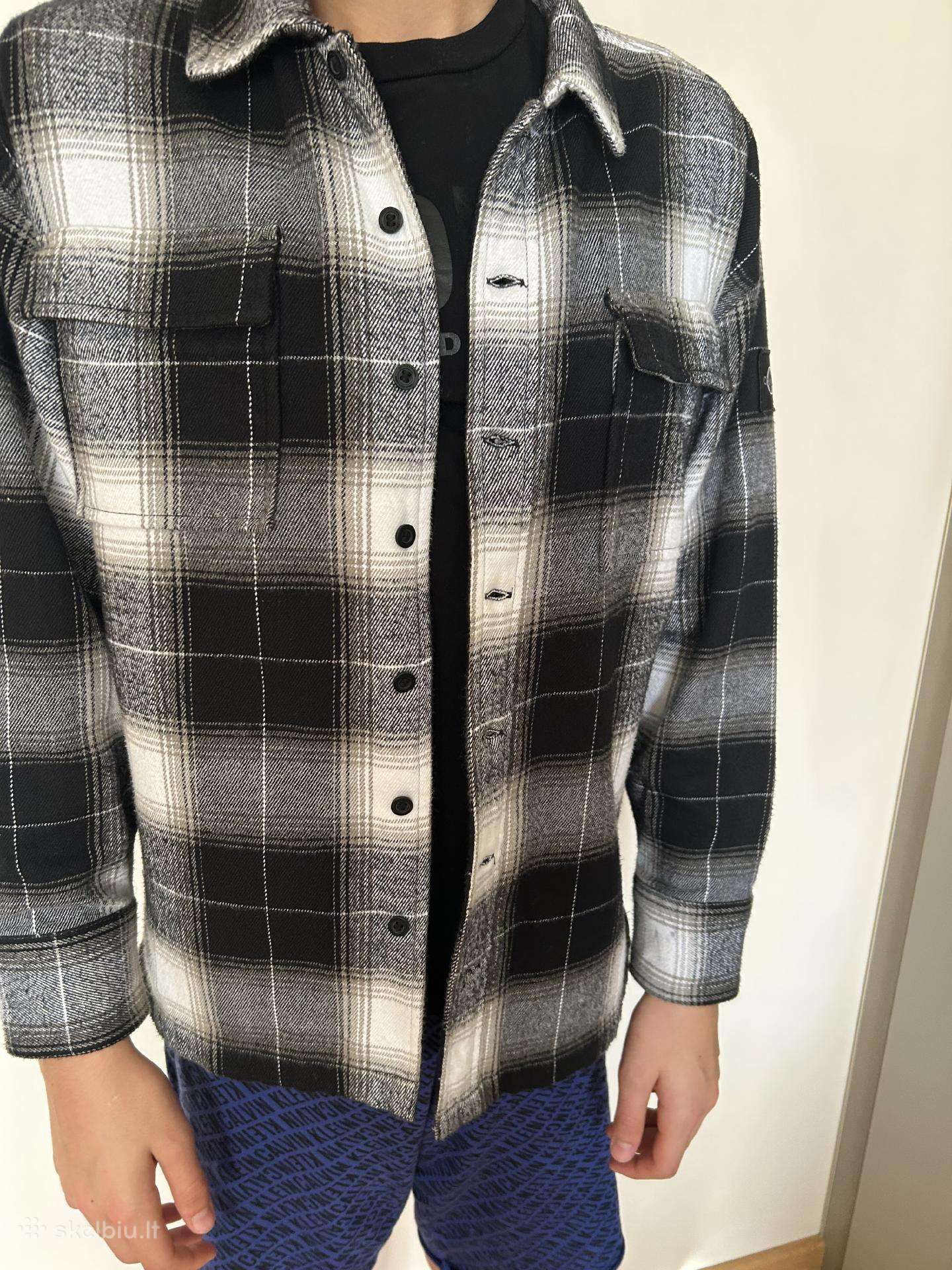 Calvin klein jeans .