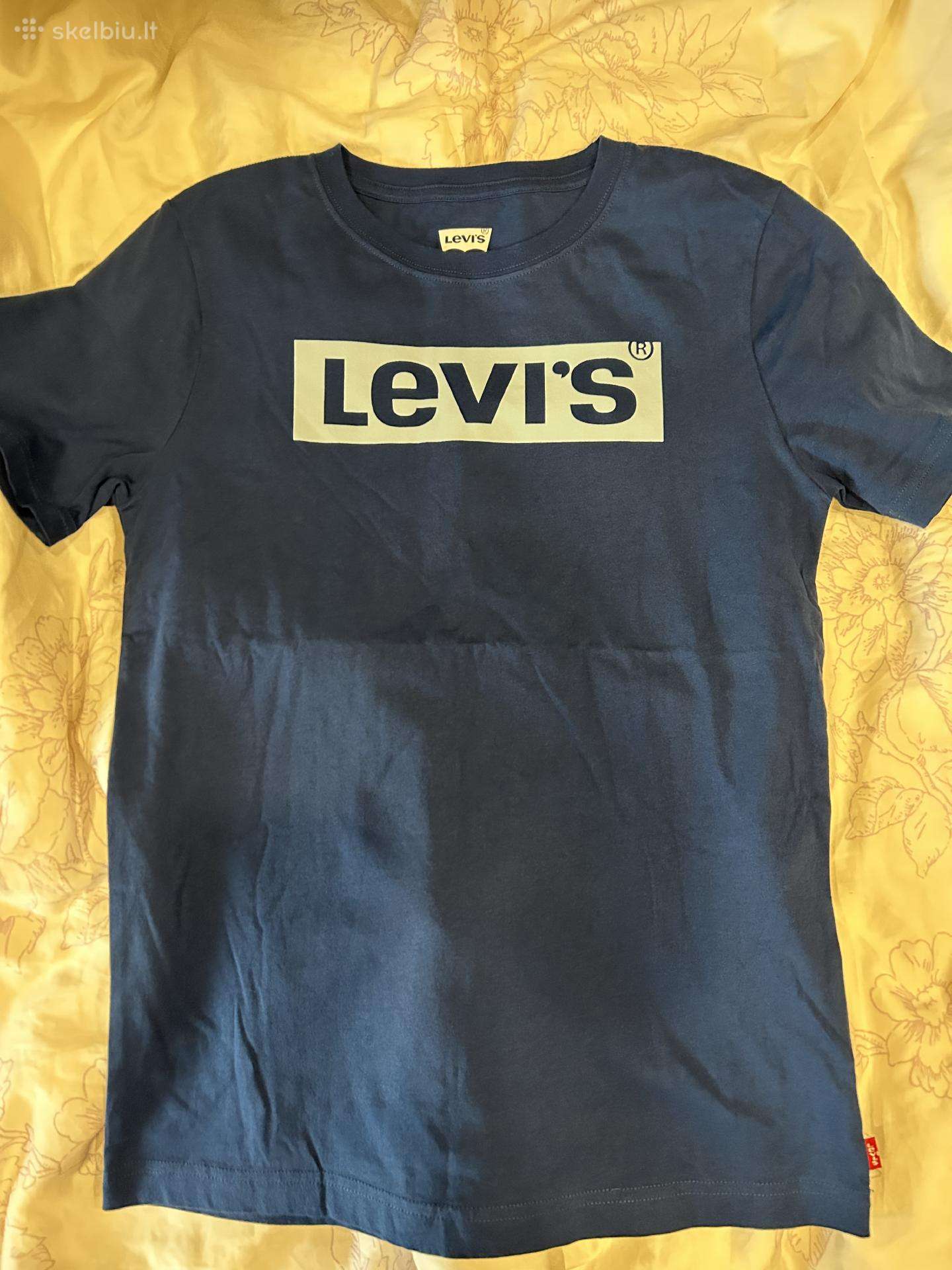 Levis , nauja