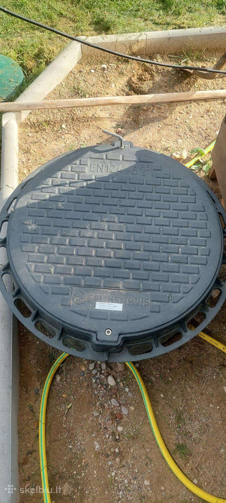 Parduodamas plastikinis šulinio dangtis