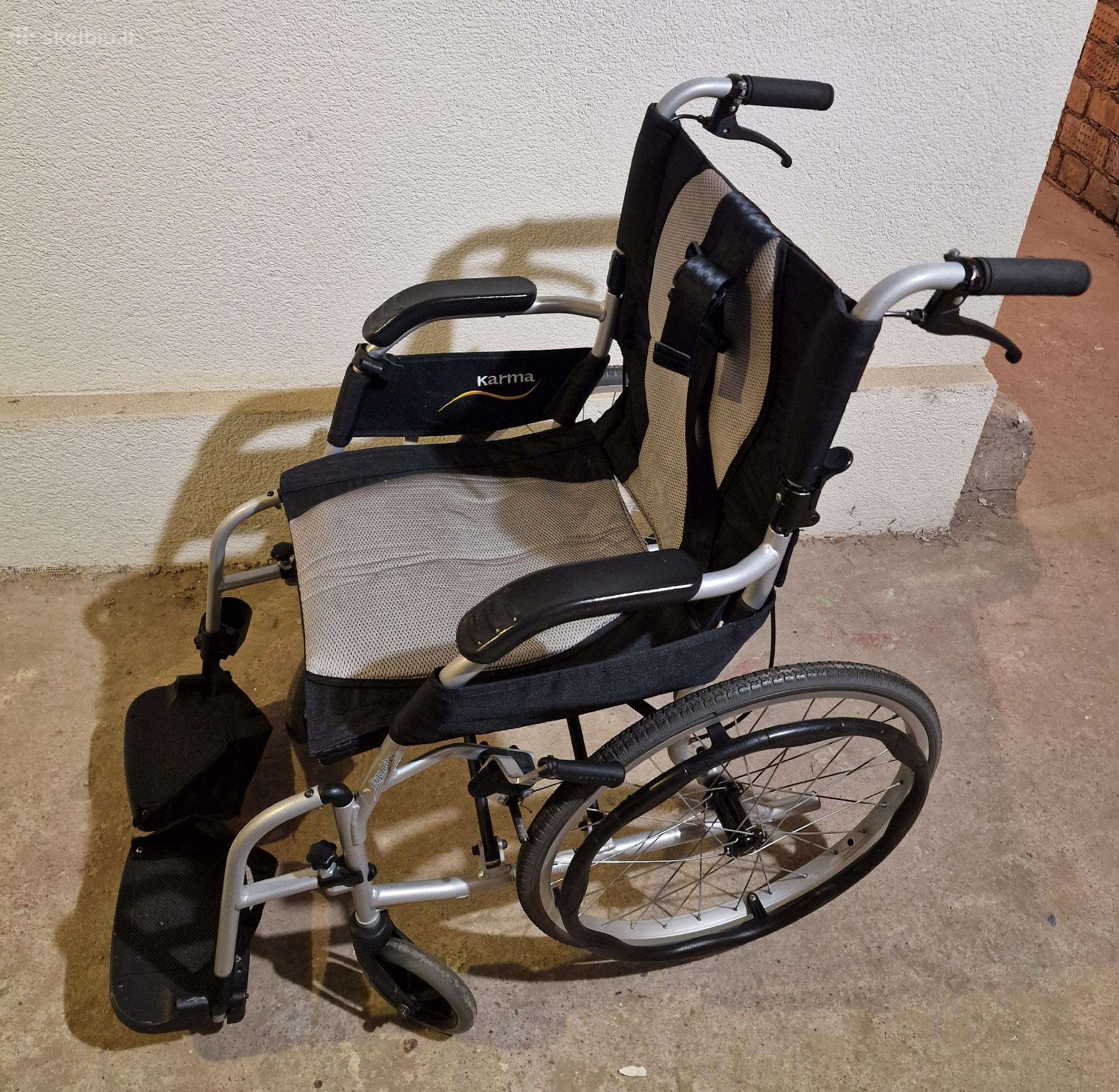 Neįgaliojo neįgaliujų vežimėlis Karma Ergolite2