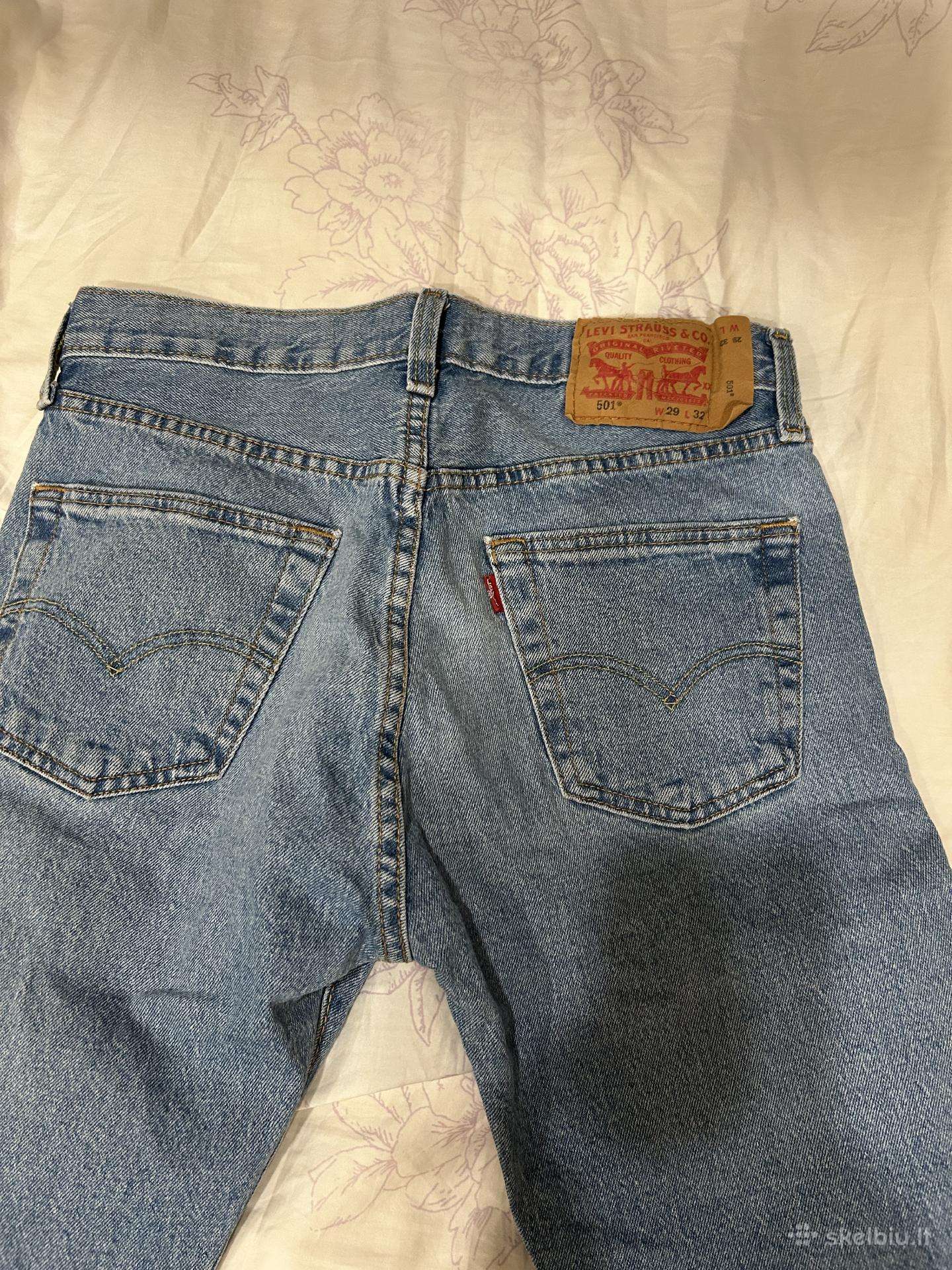 Levis