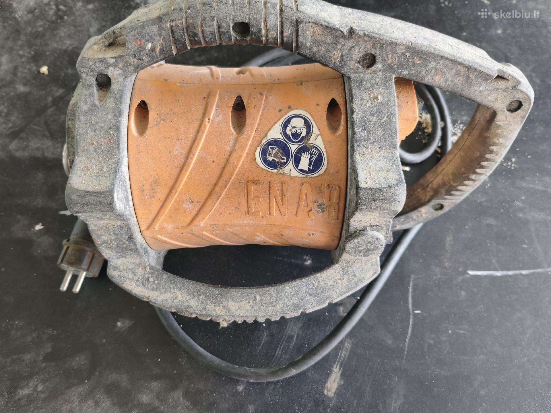 Giluminis vibratorius Enar Dingo 2.3 Kw