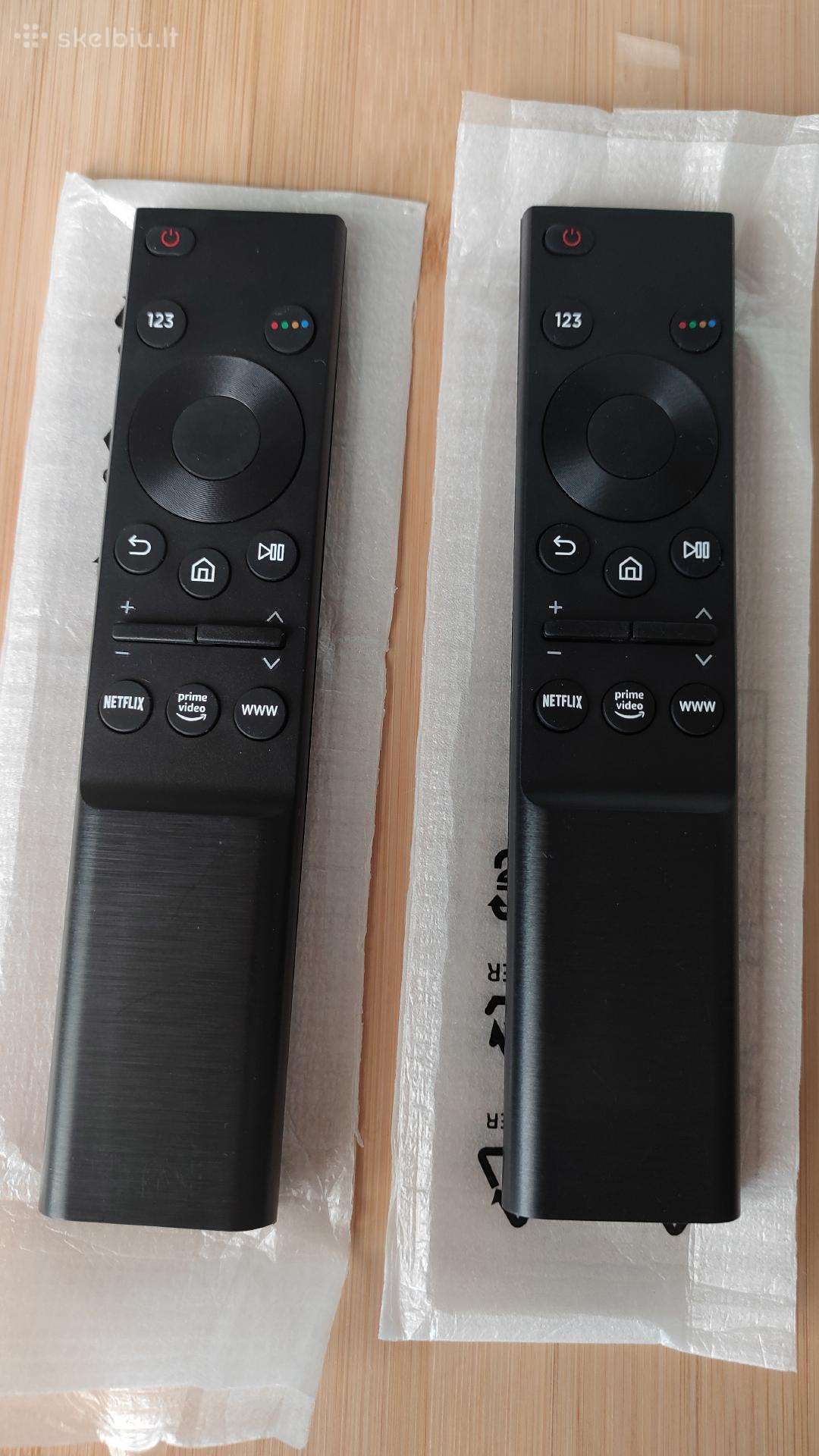 15€ už abu. 2 vnt. Samsung TV pulteliai