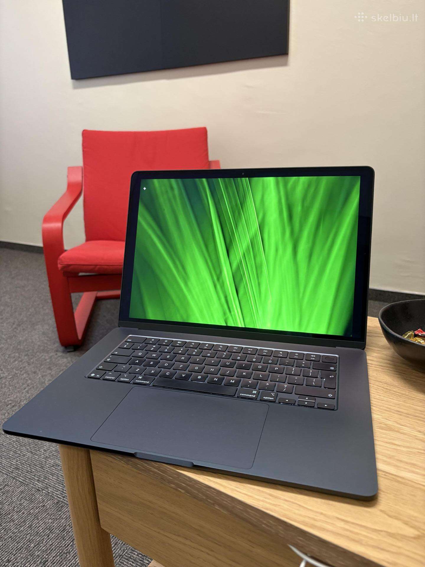 MacBook air m4 16gb 256 SSD midnight spalva