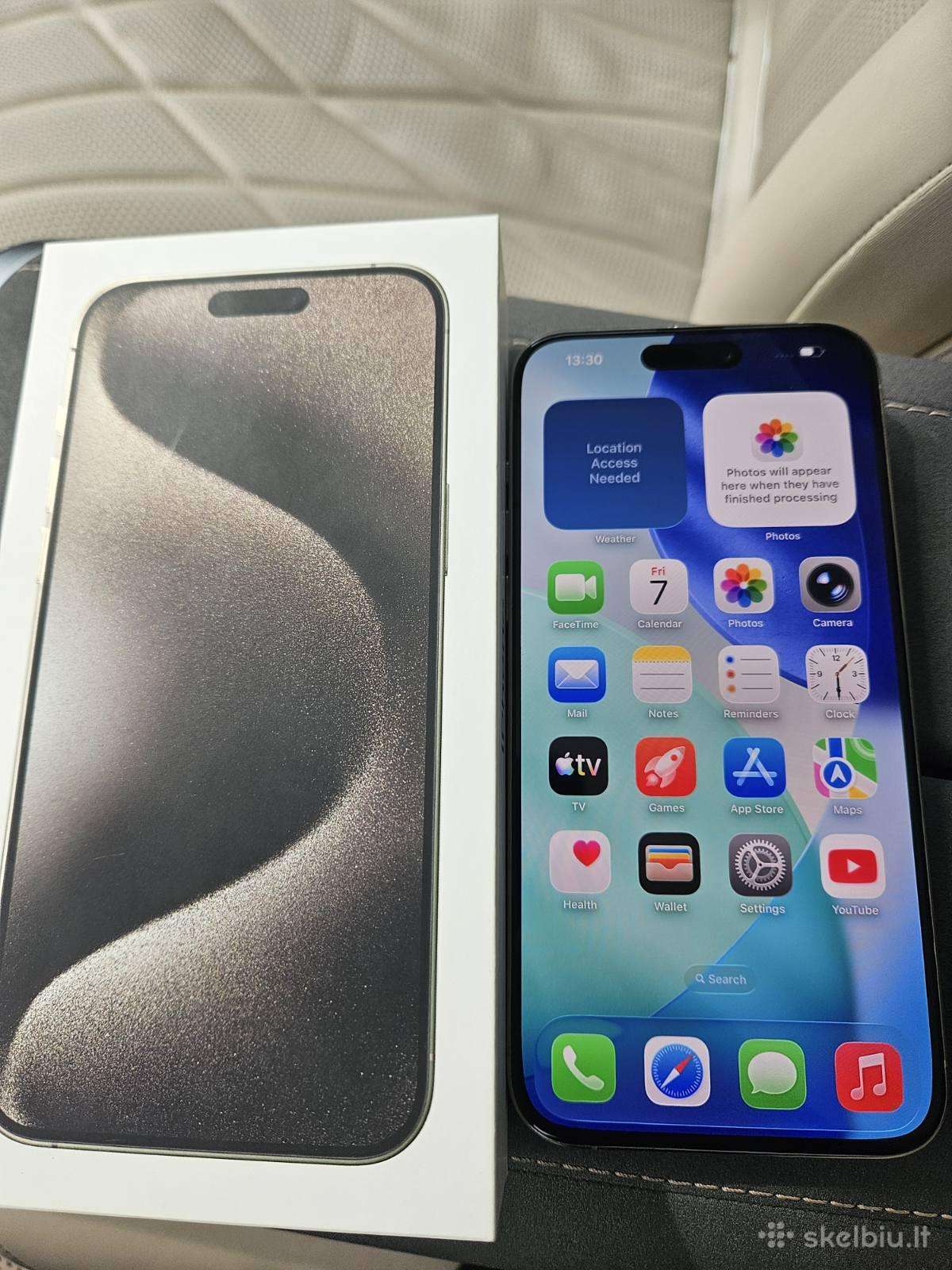 iPhone 15 pro 256,natural titanium