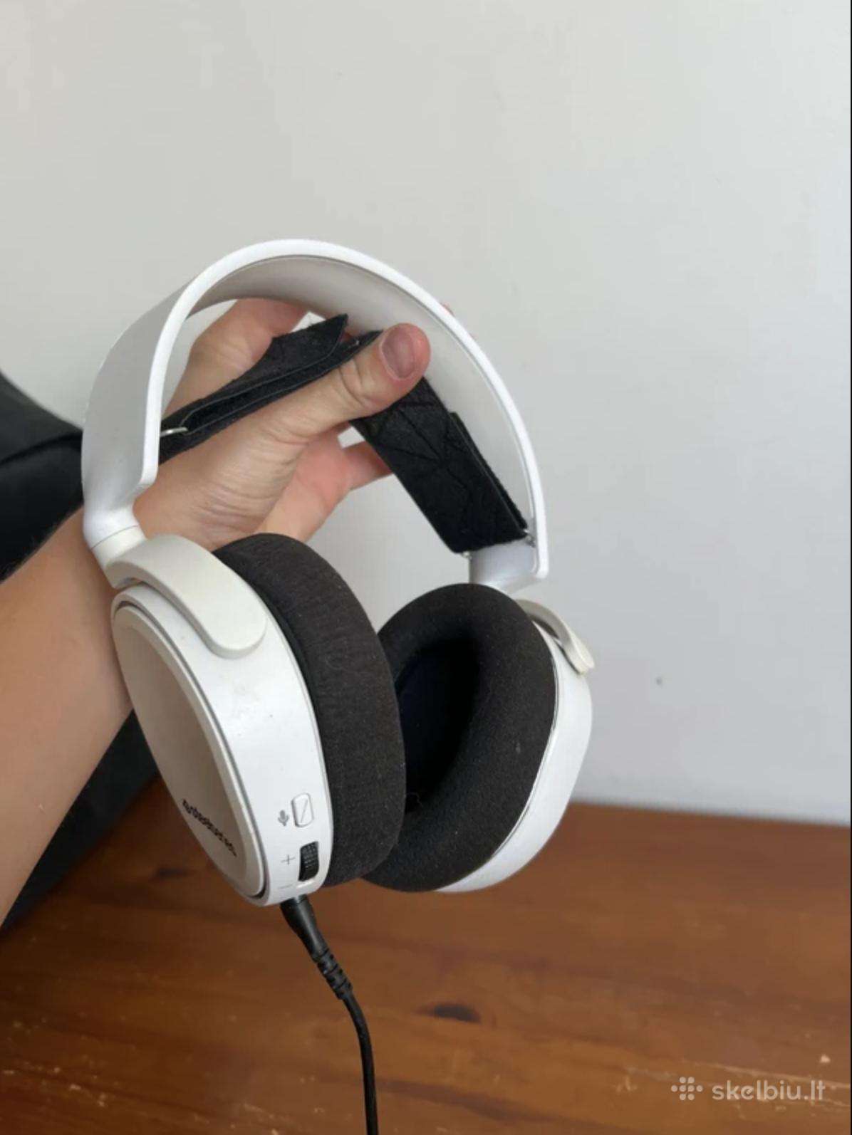 Steelseries Arctis 5 Headphones Ausines