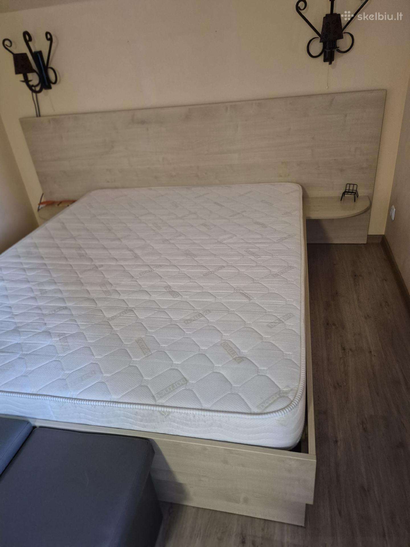 Dvigulė lova 160200 be čiužinio