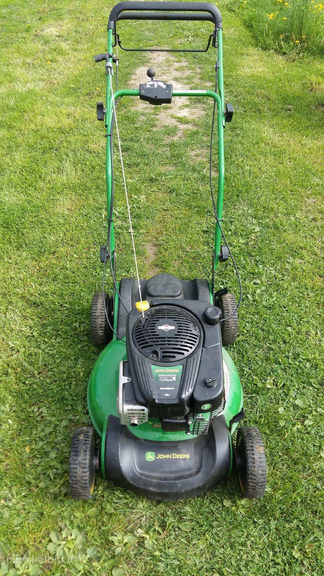 John Deere vejapjovė