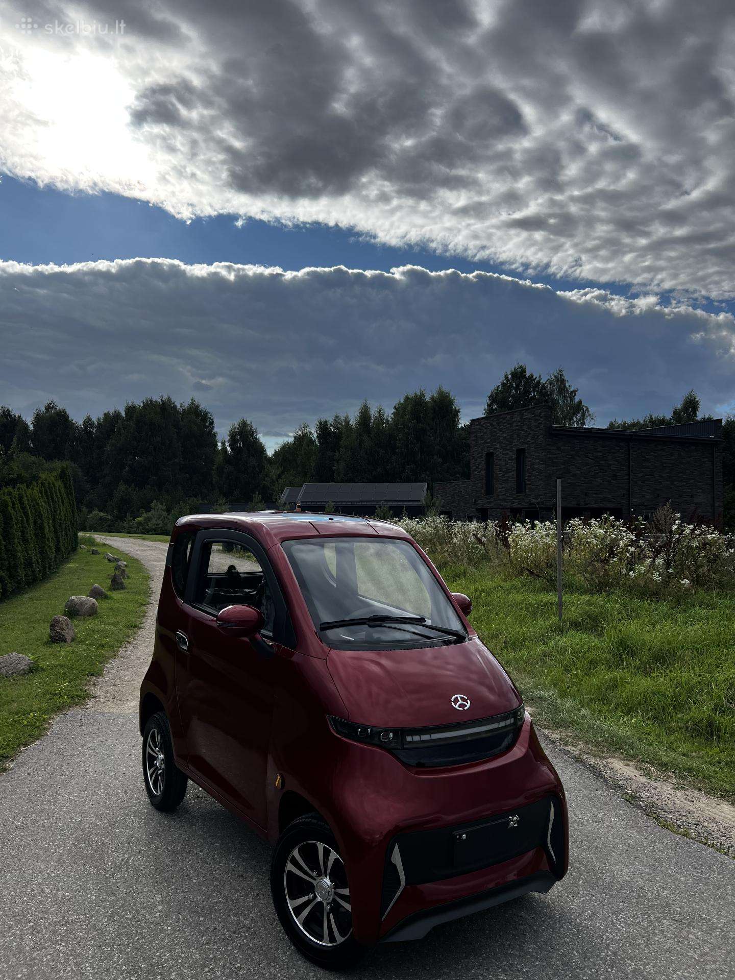 Ekomoto J4 elektrinis mini automobilis