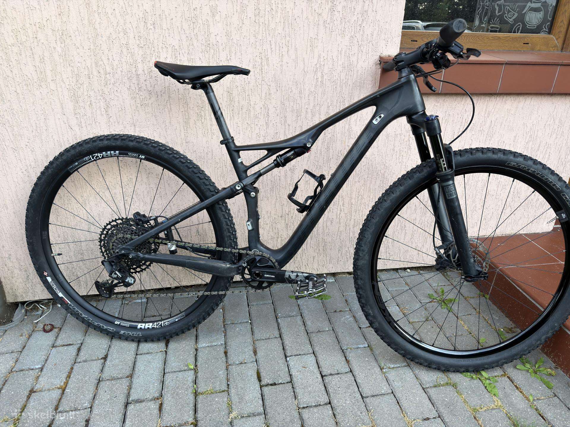 Specializied Epic carbon 29er M dydis