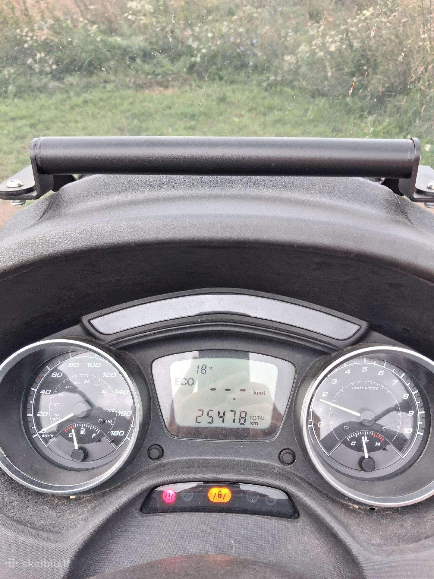 Piaggio MP3 500cc, trikes