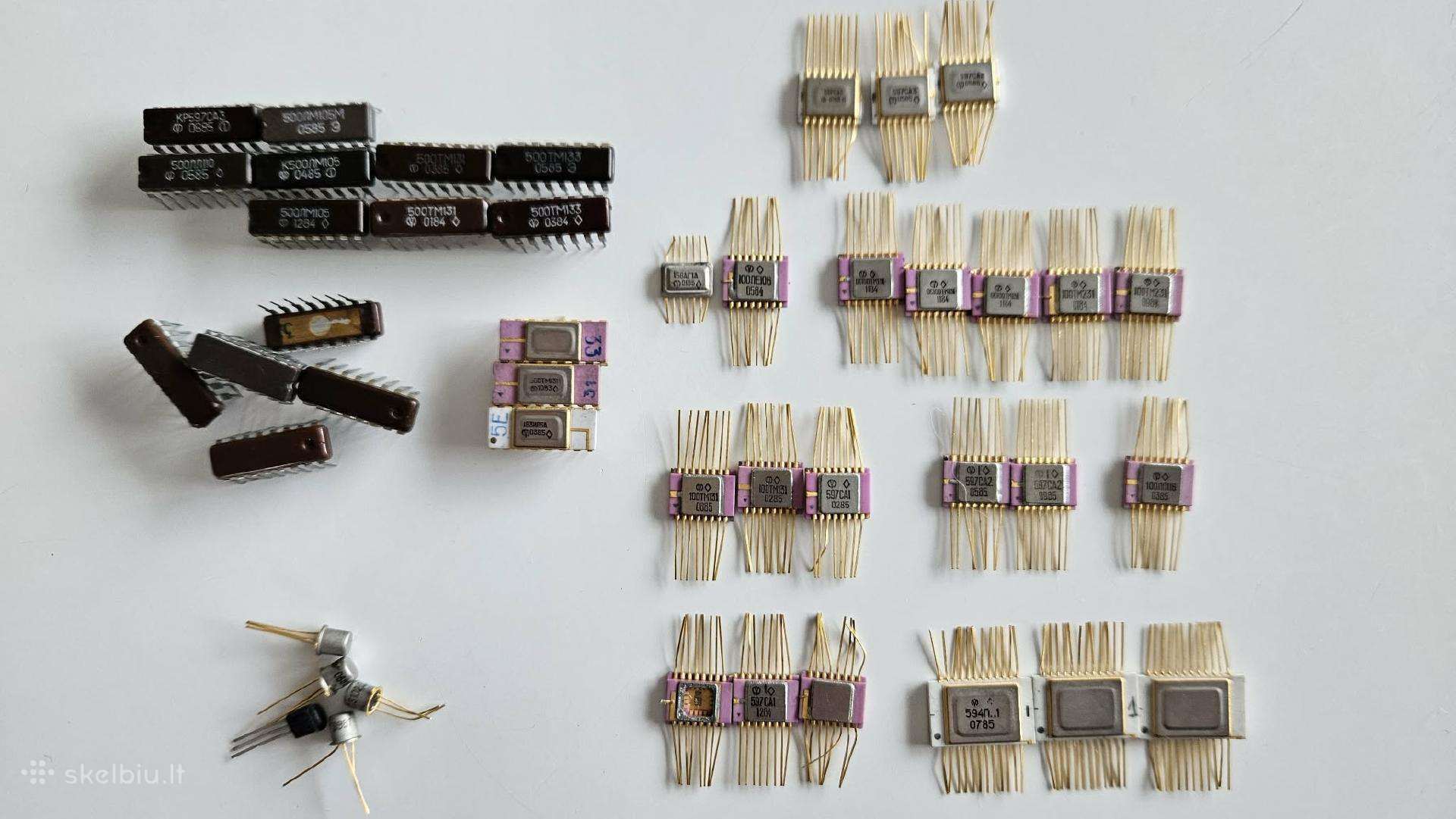 Sovietinė elektronika su tauriaisiais metalais