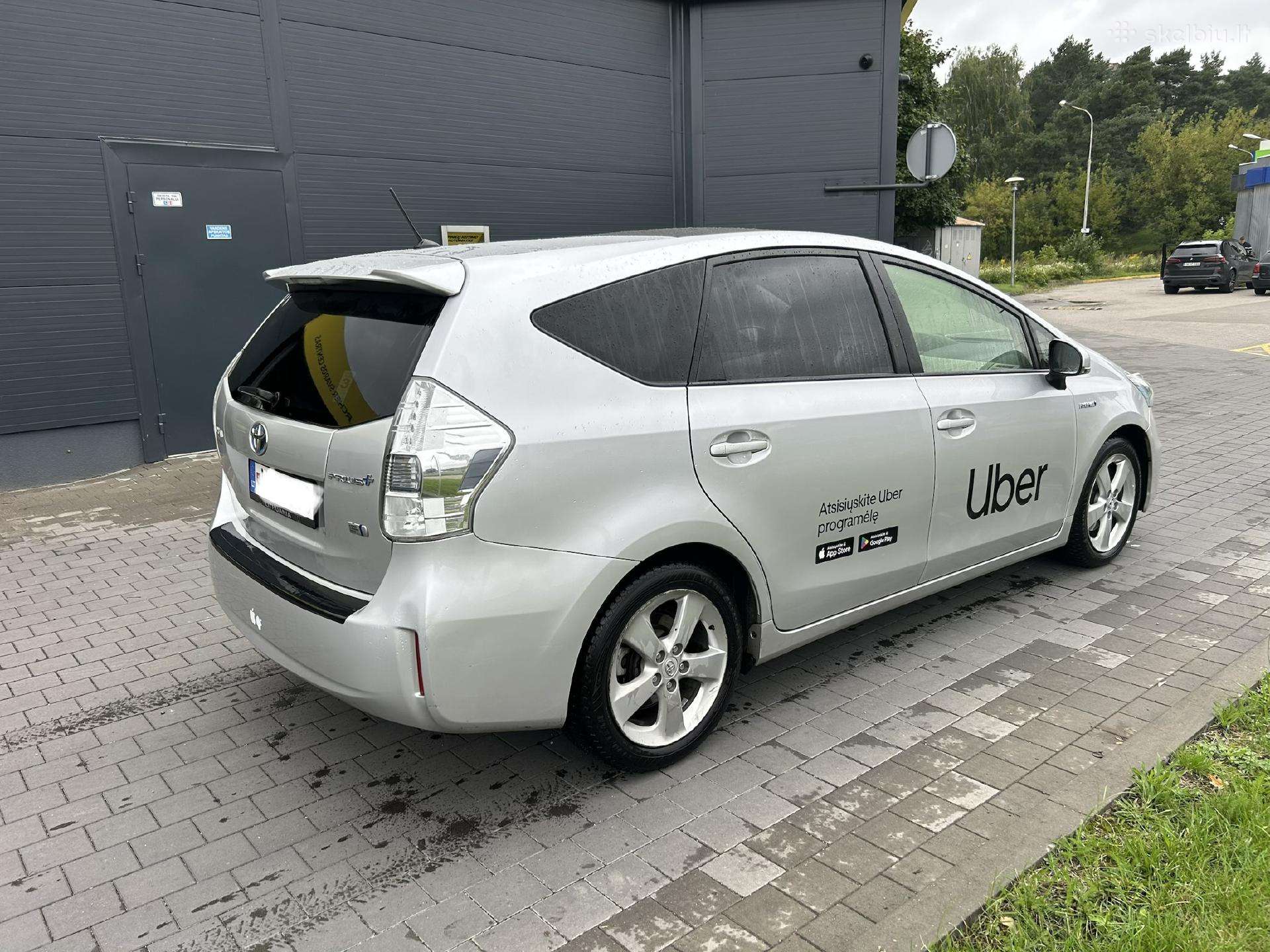 Toyota Prius+, Минивэн