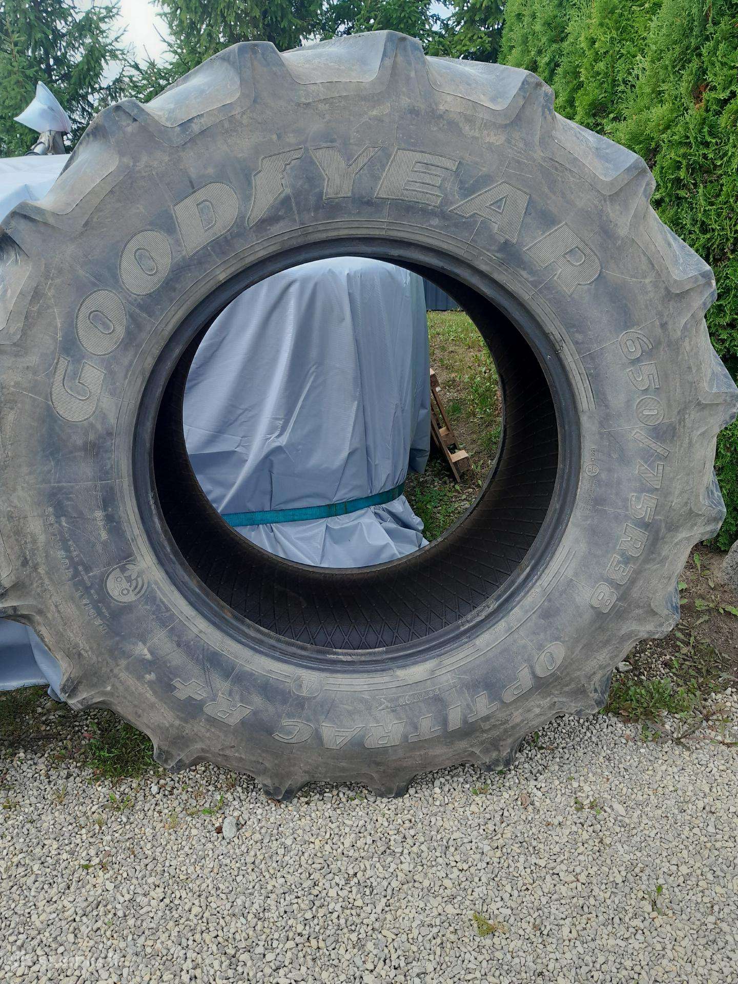 Padangos 650/75r38 Goodyer