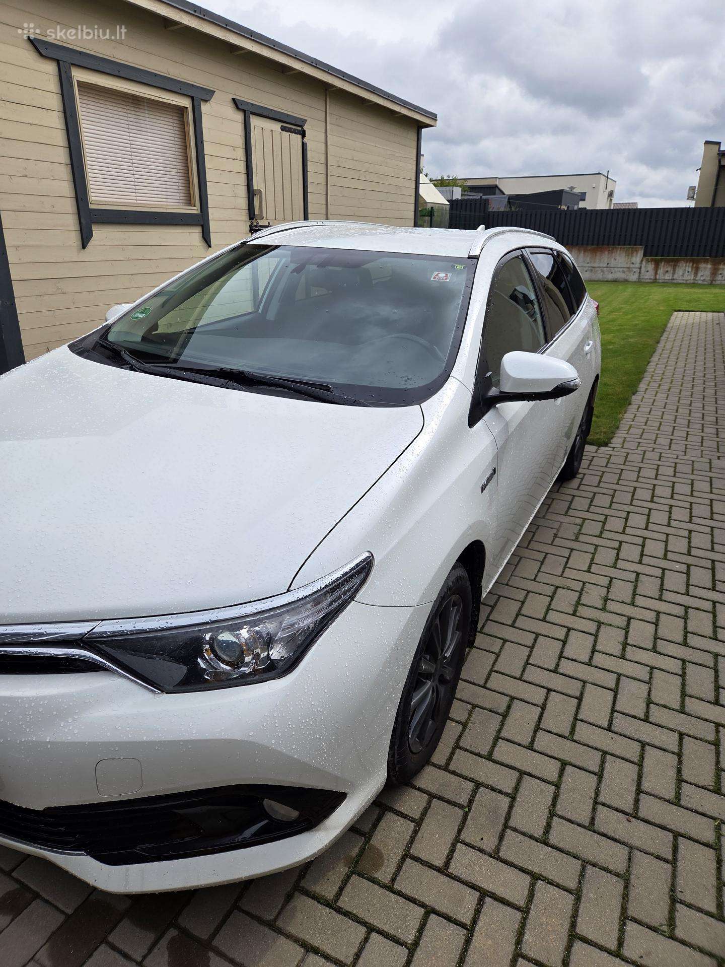 : Toyota Auris Hibridas 2016-11 Labai geras st
