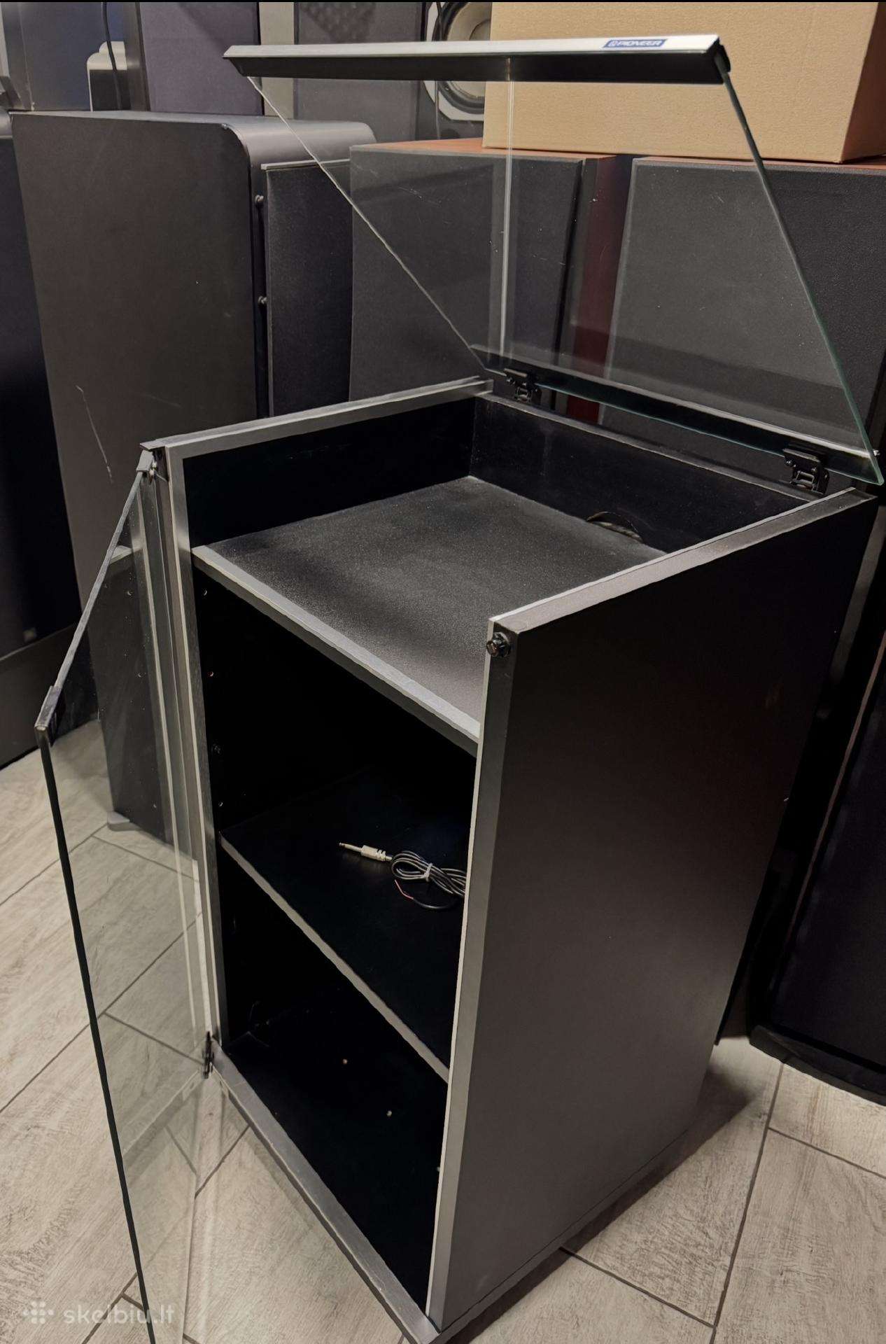 Pioneer audio stovas