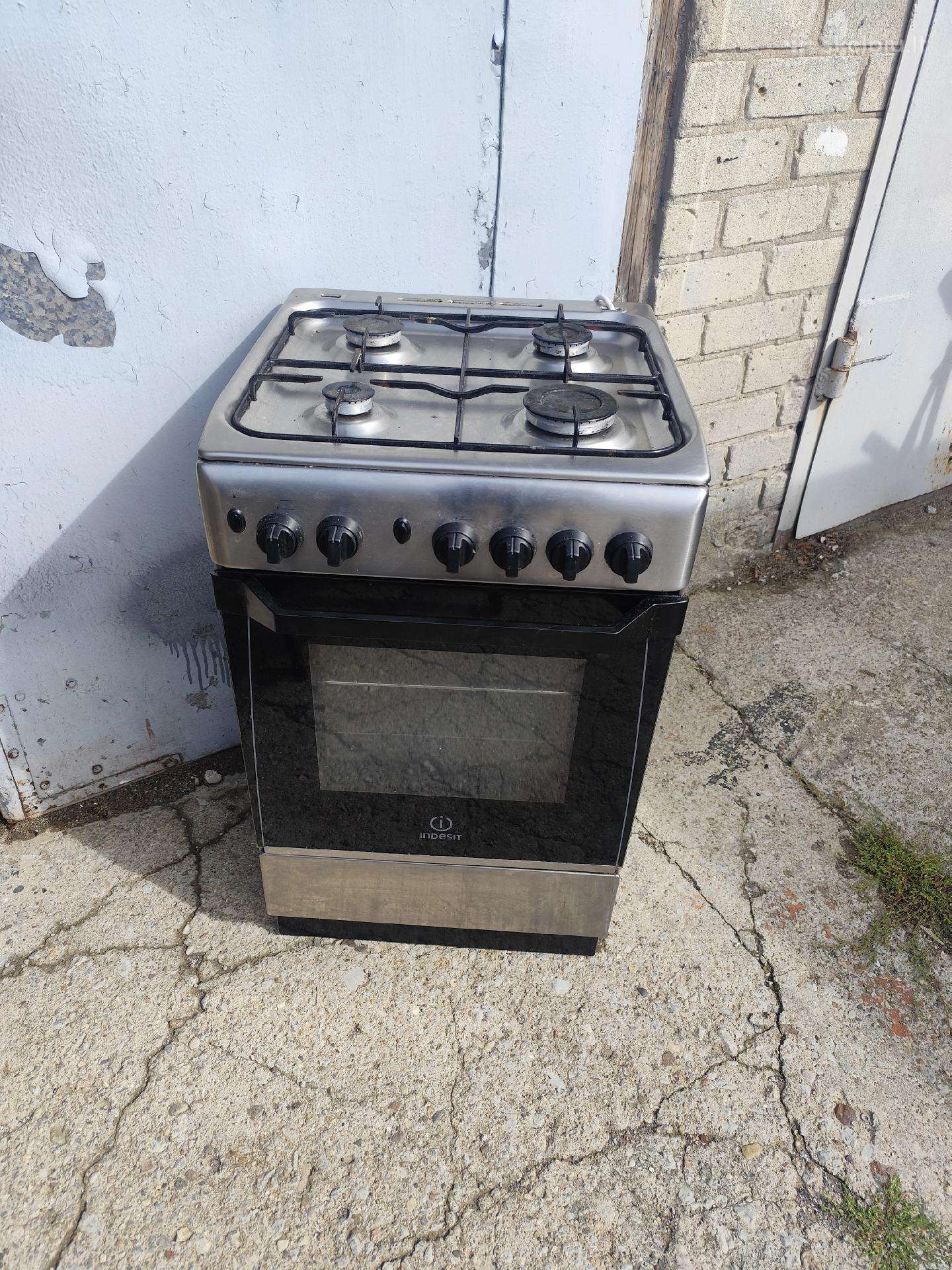 Dujinė viryklė Indesit