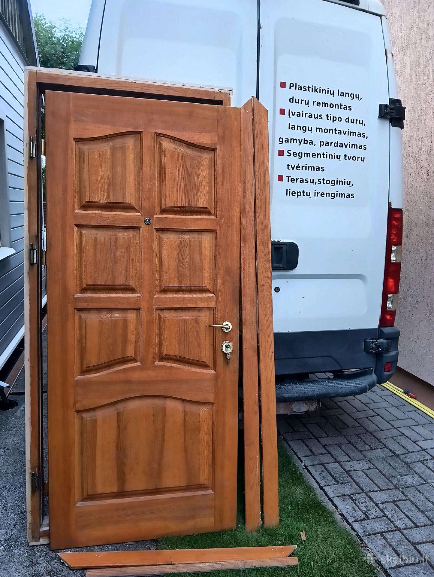 Lauko durys