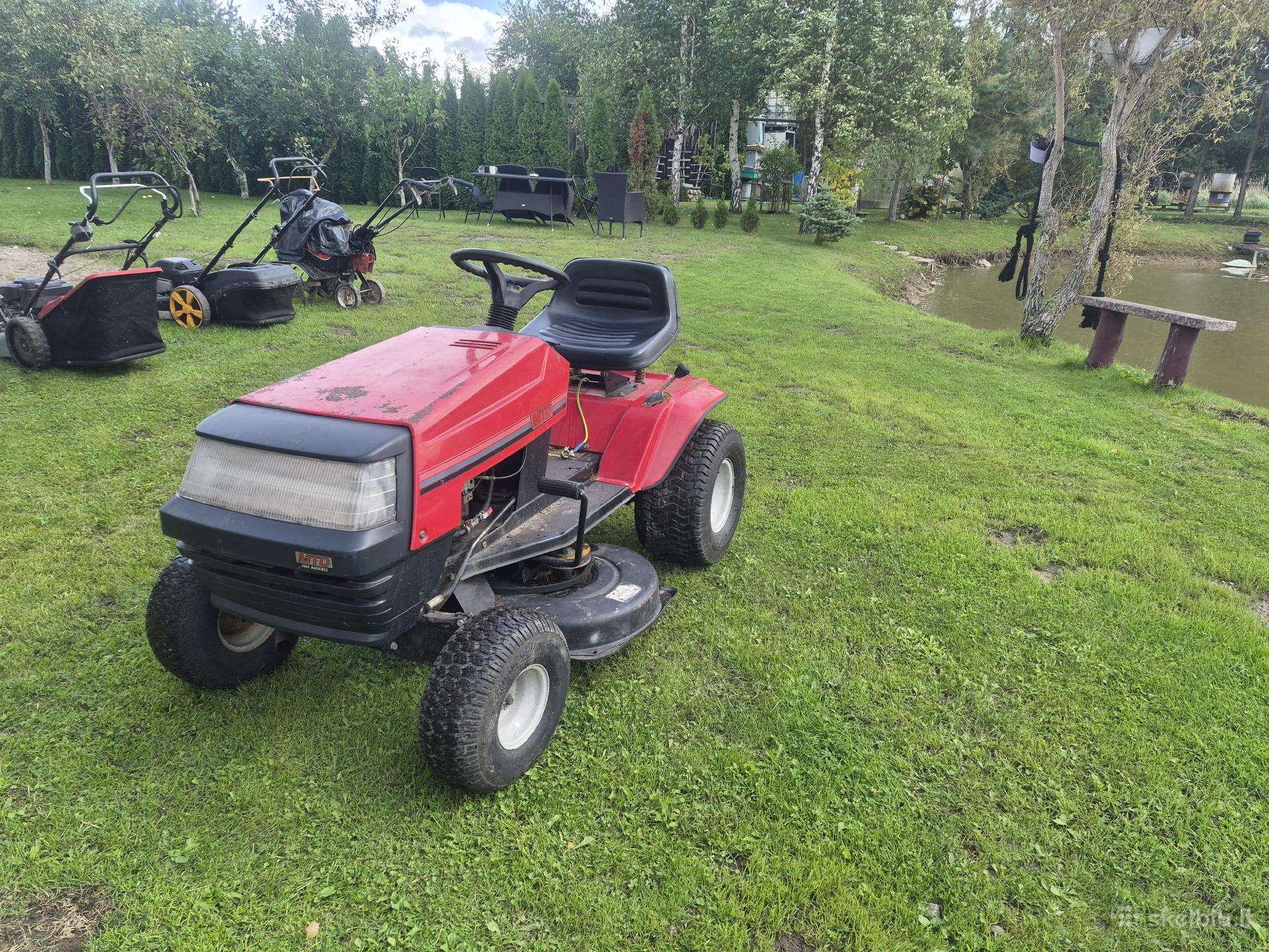 Traktoriukas dalimis arba visaa