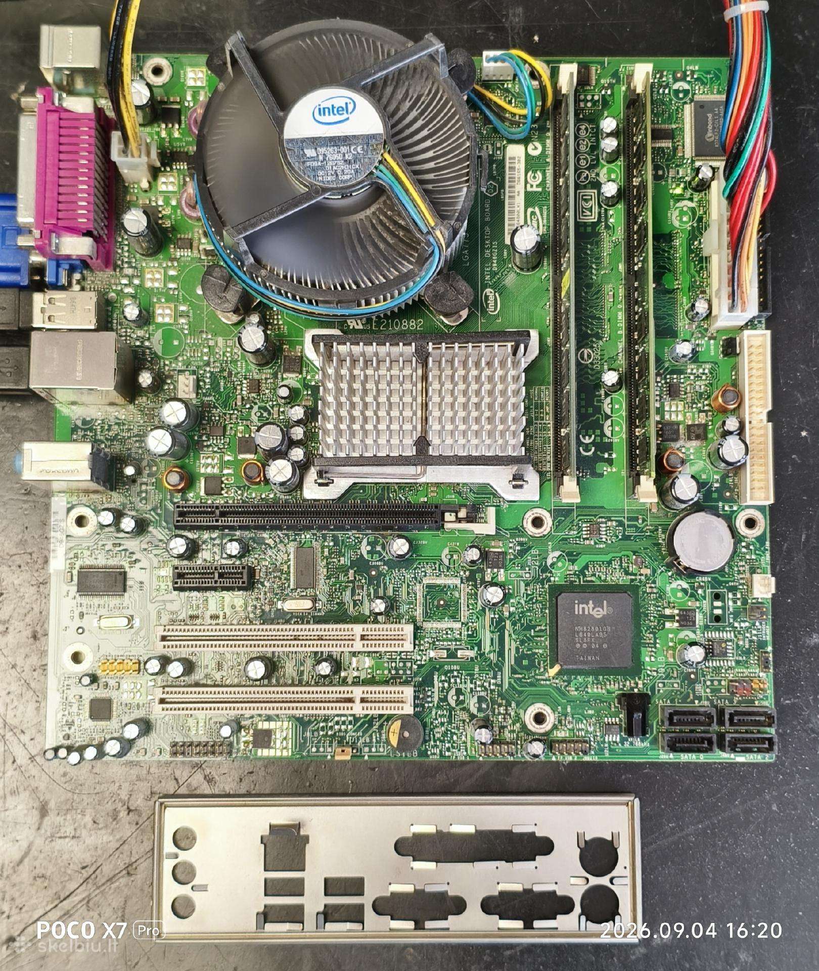 Intel D946gzis (Isleton)