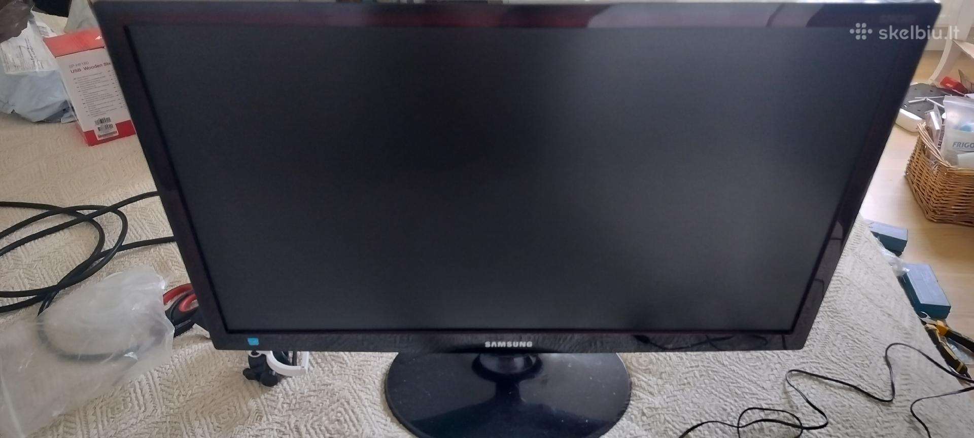 Samsung S24c300 Full HD monitorius