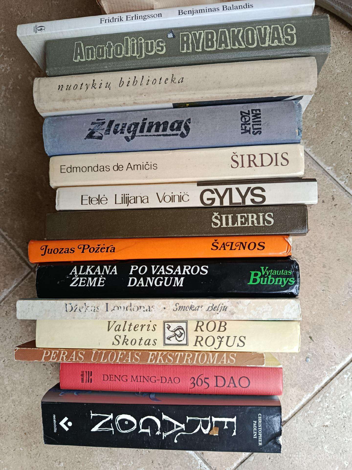 Senos knygos