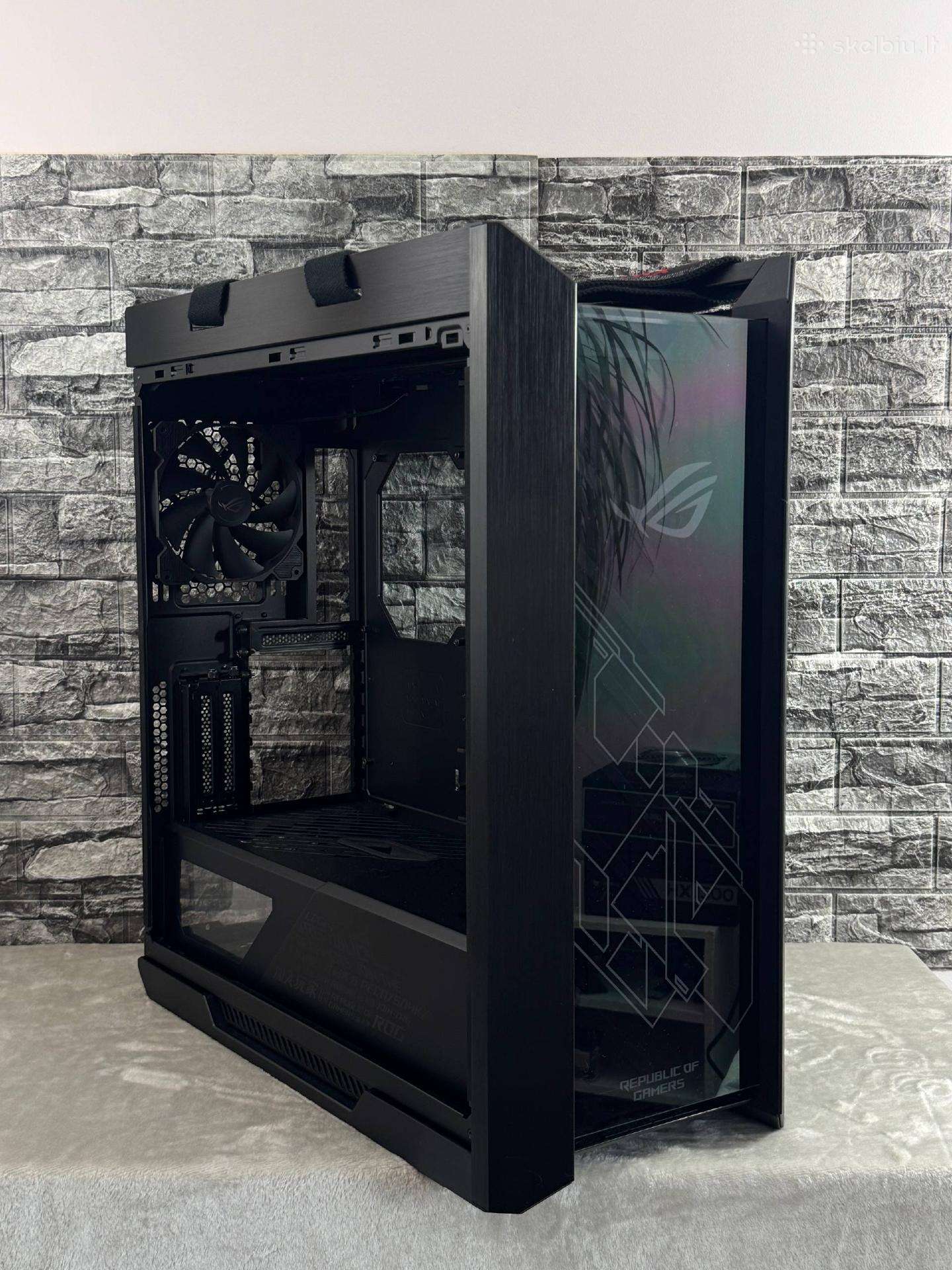 Korpusai: Asus, Corsair