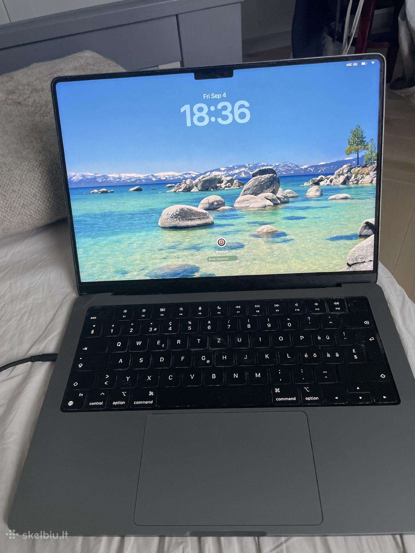 MacBook Pro 14 M1, 16gb RAM, 512ssd