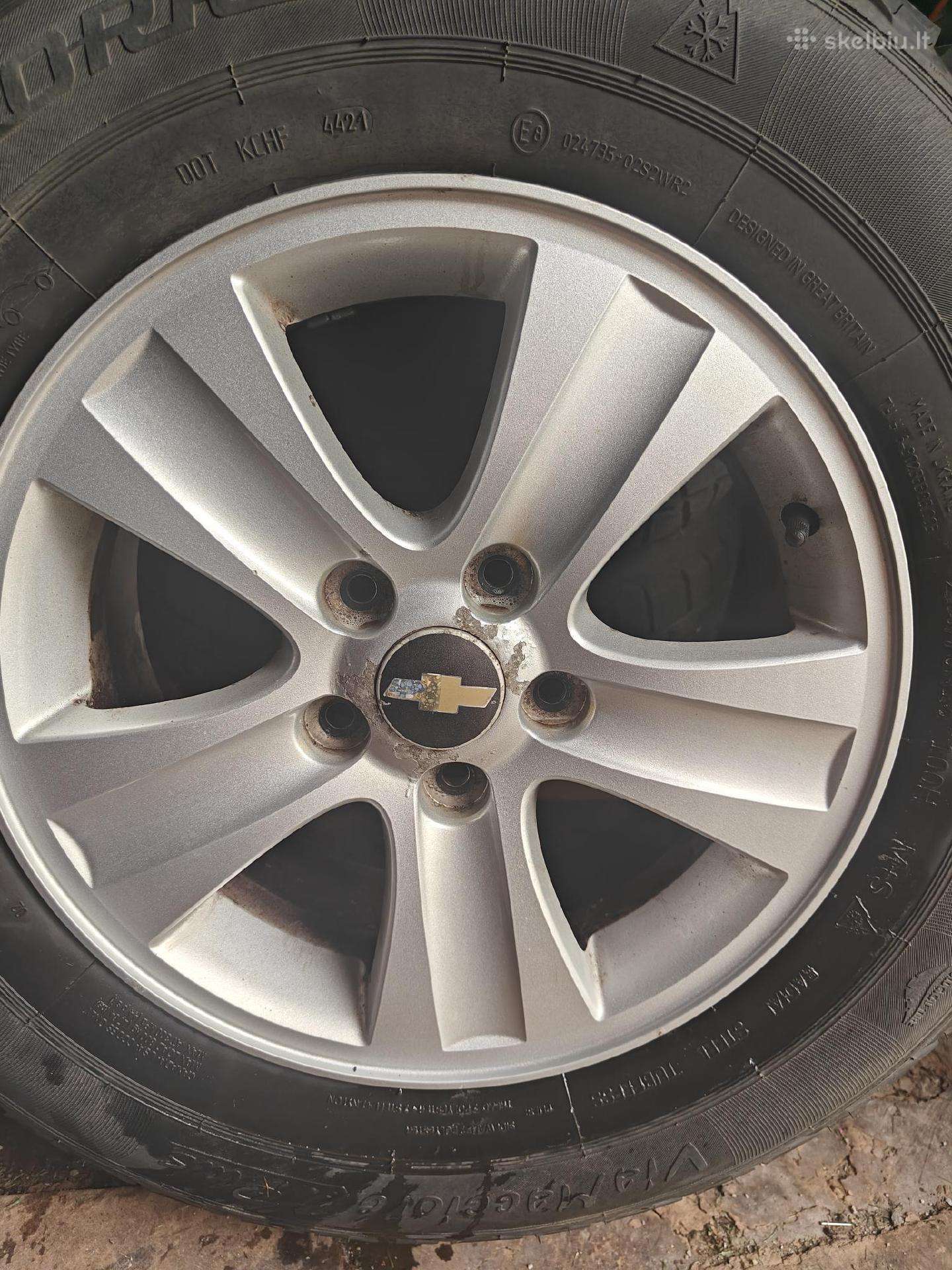Chevrolet Captiva ziemines padangos su ratlankiais