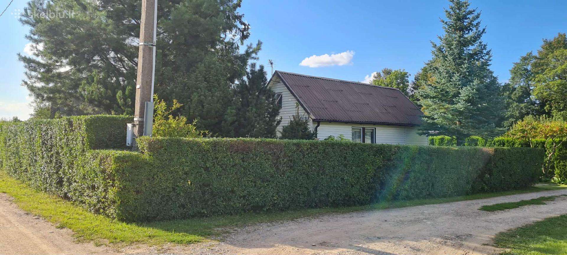 Parduodu sodą su namu.