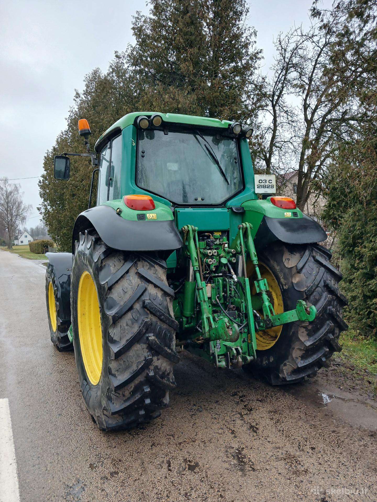 John Deere 6820, tractors