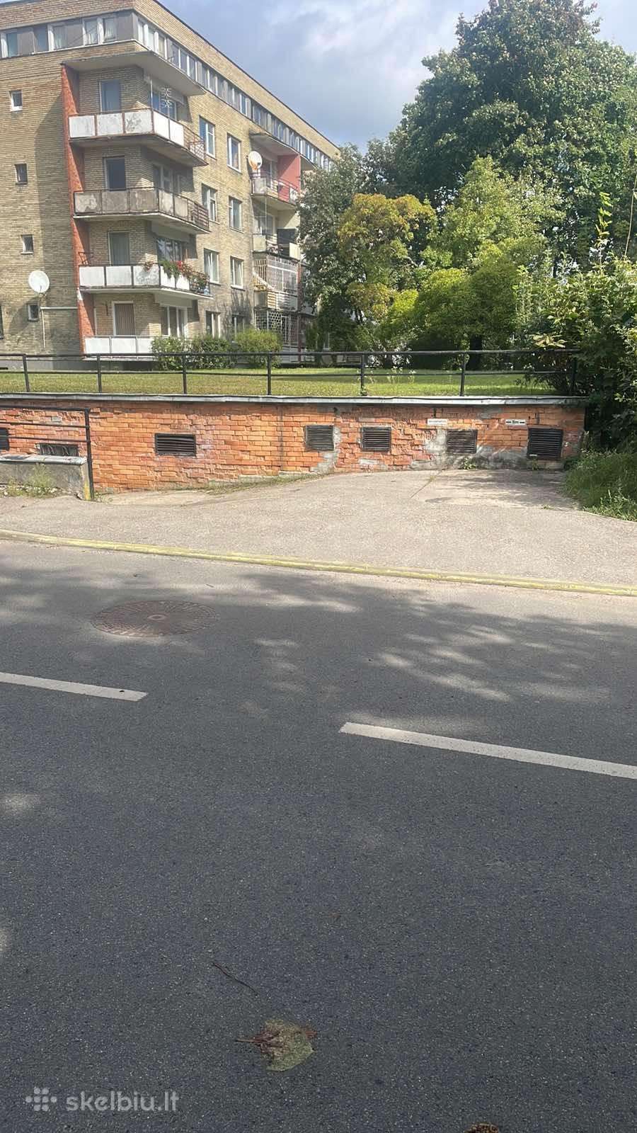 Išnuomojamas garažas Žaliakalnyje, Kaune