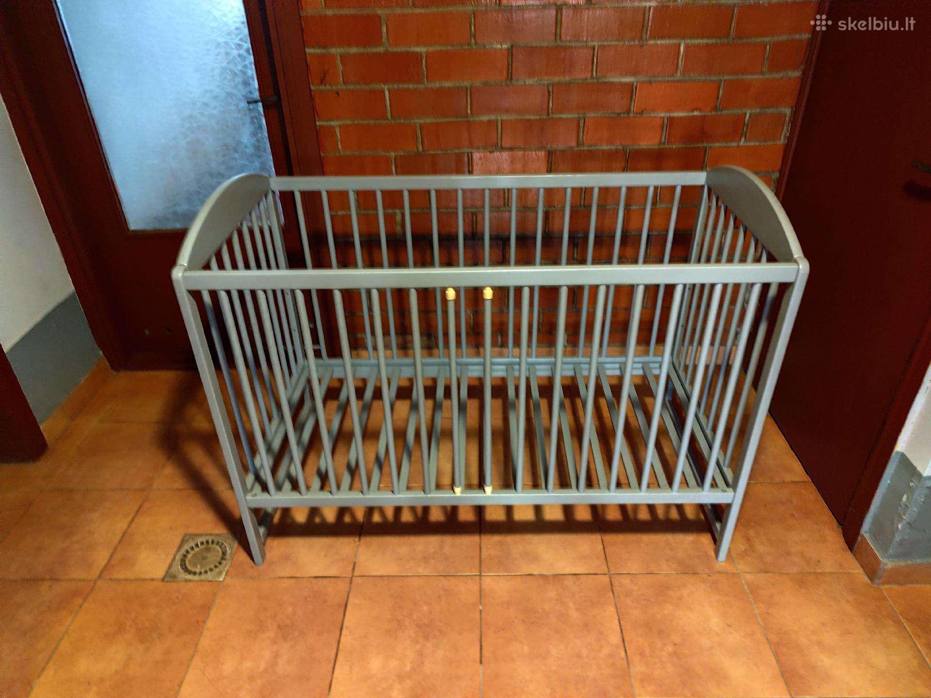 Parduodama vaikiška lovytė