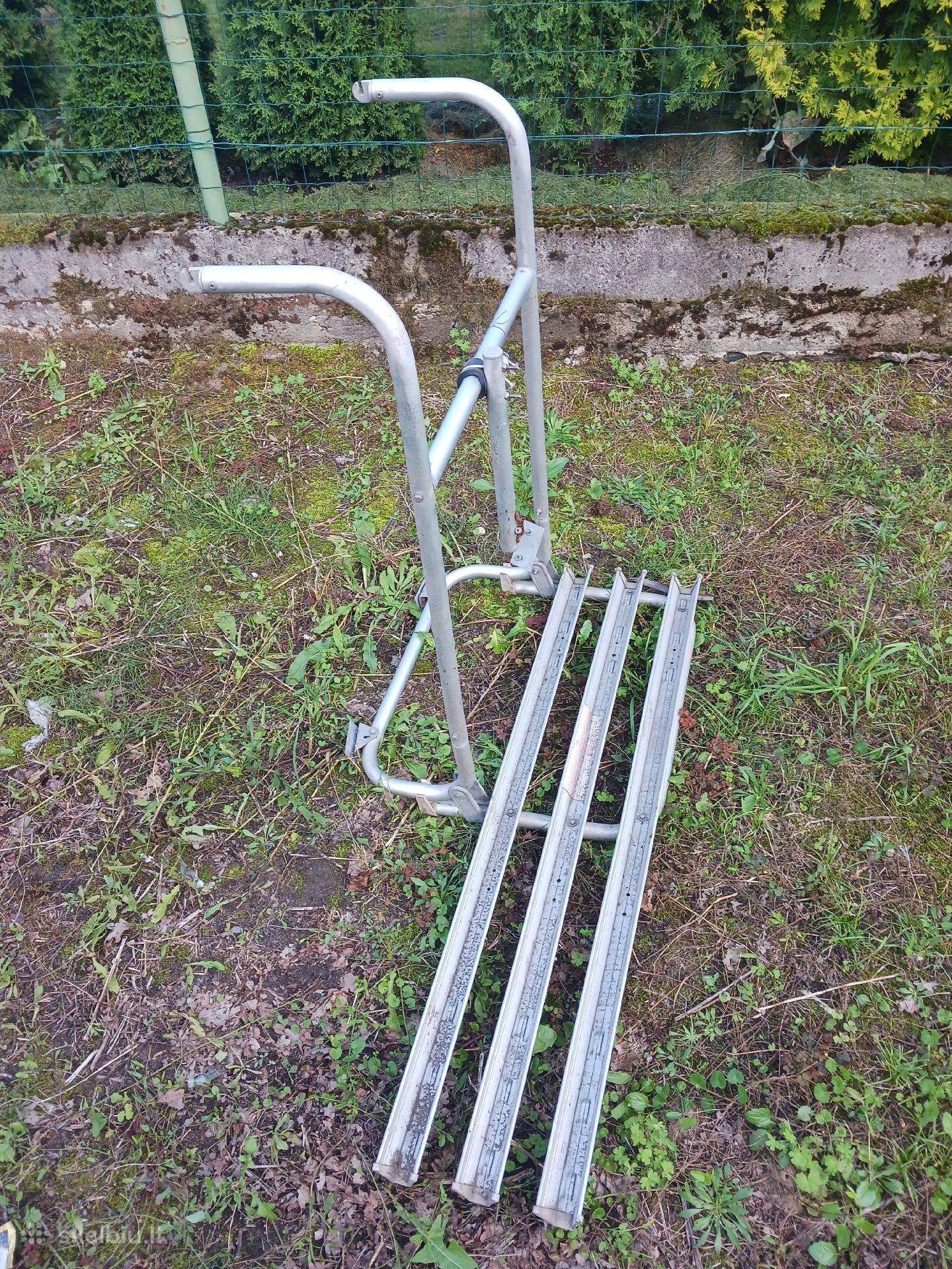 Dviračių laikiklis