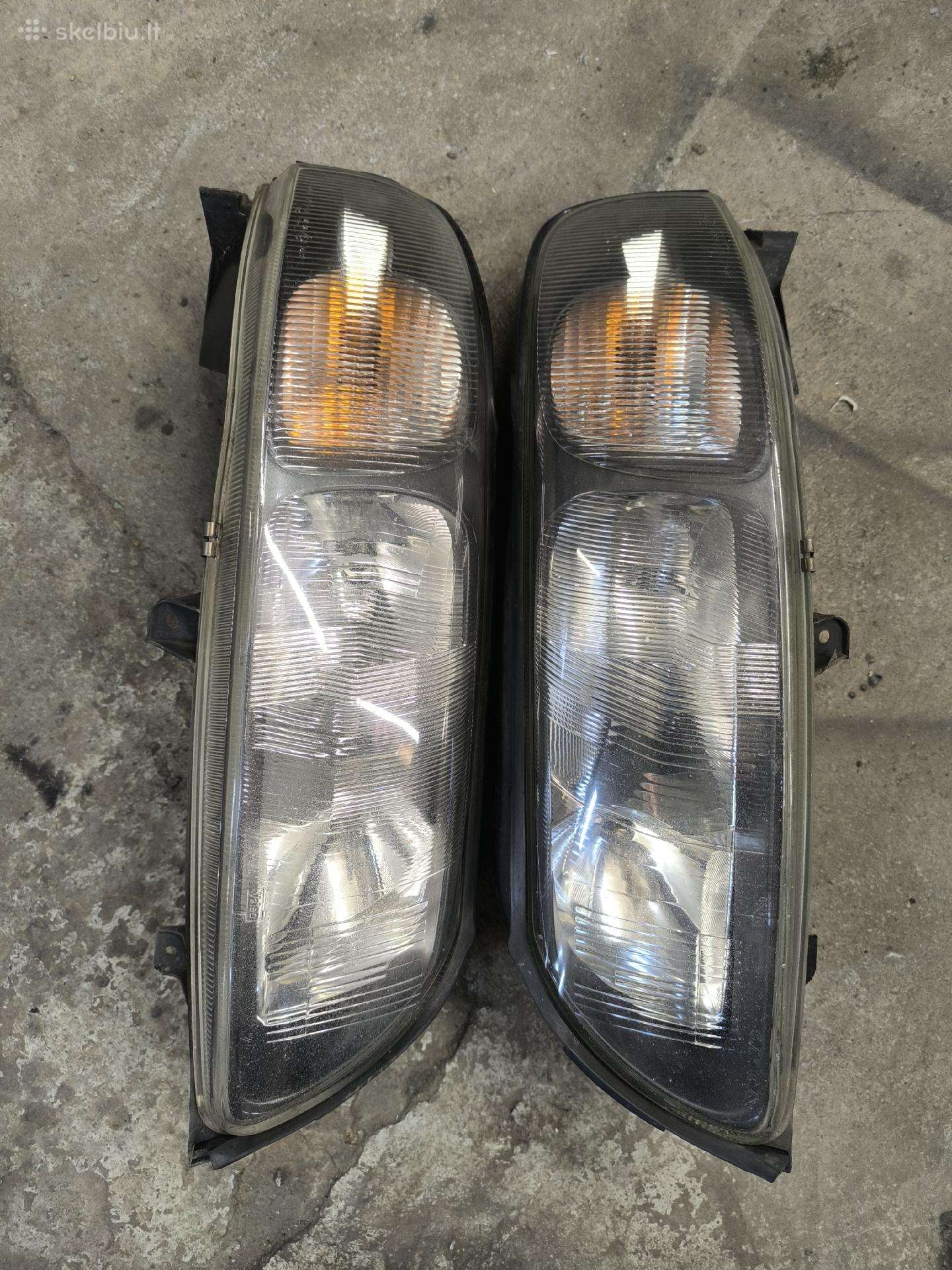 Volvo priekiniai žibintai