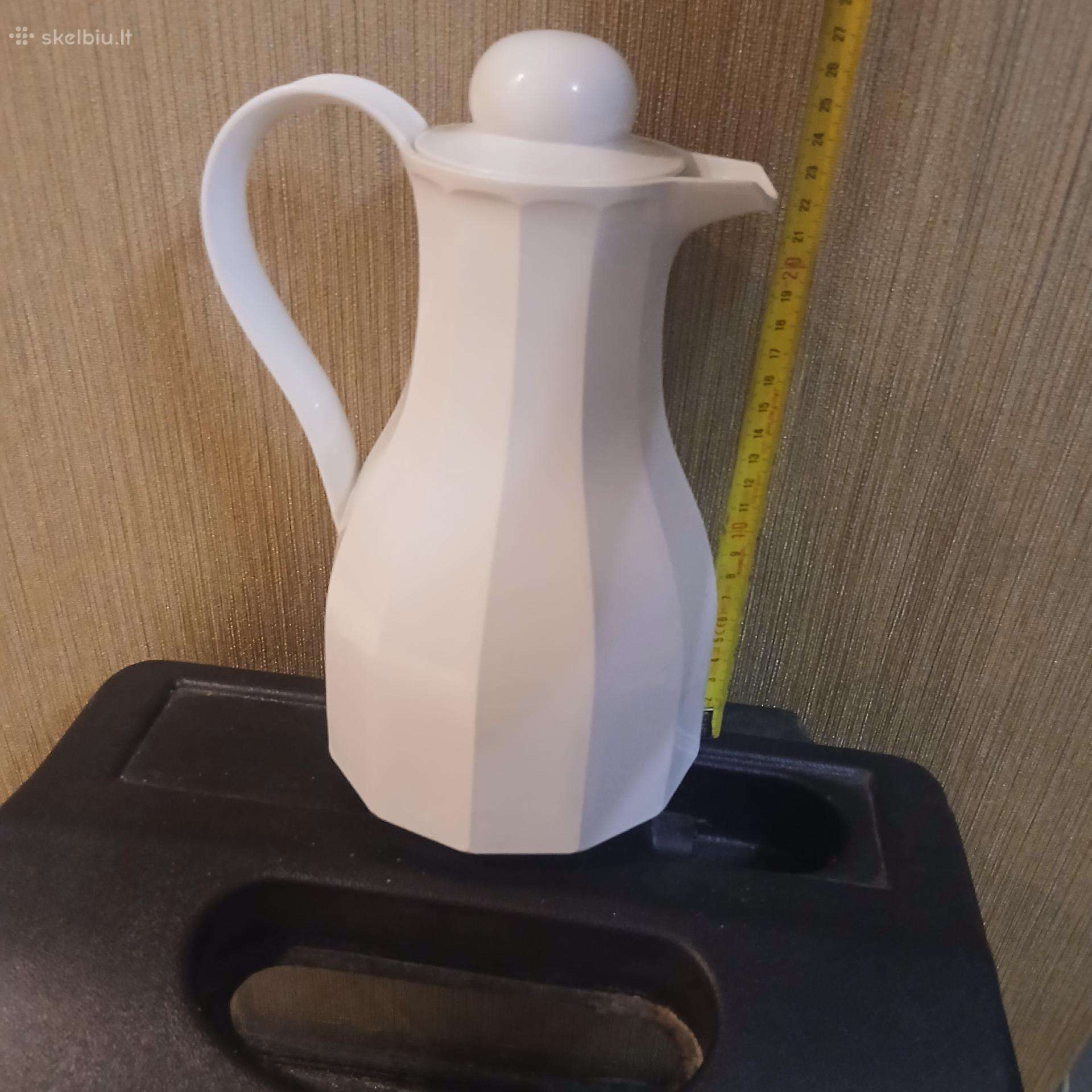 Plastikinis senas kavinukas