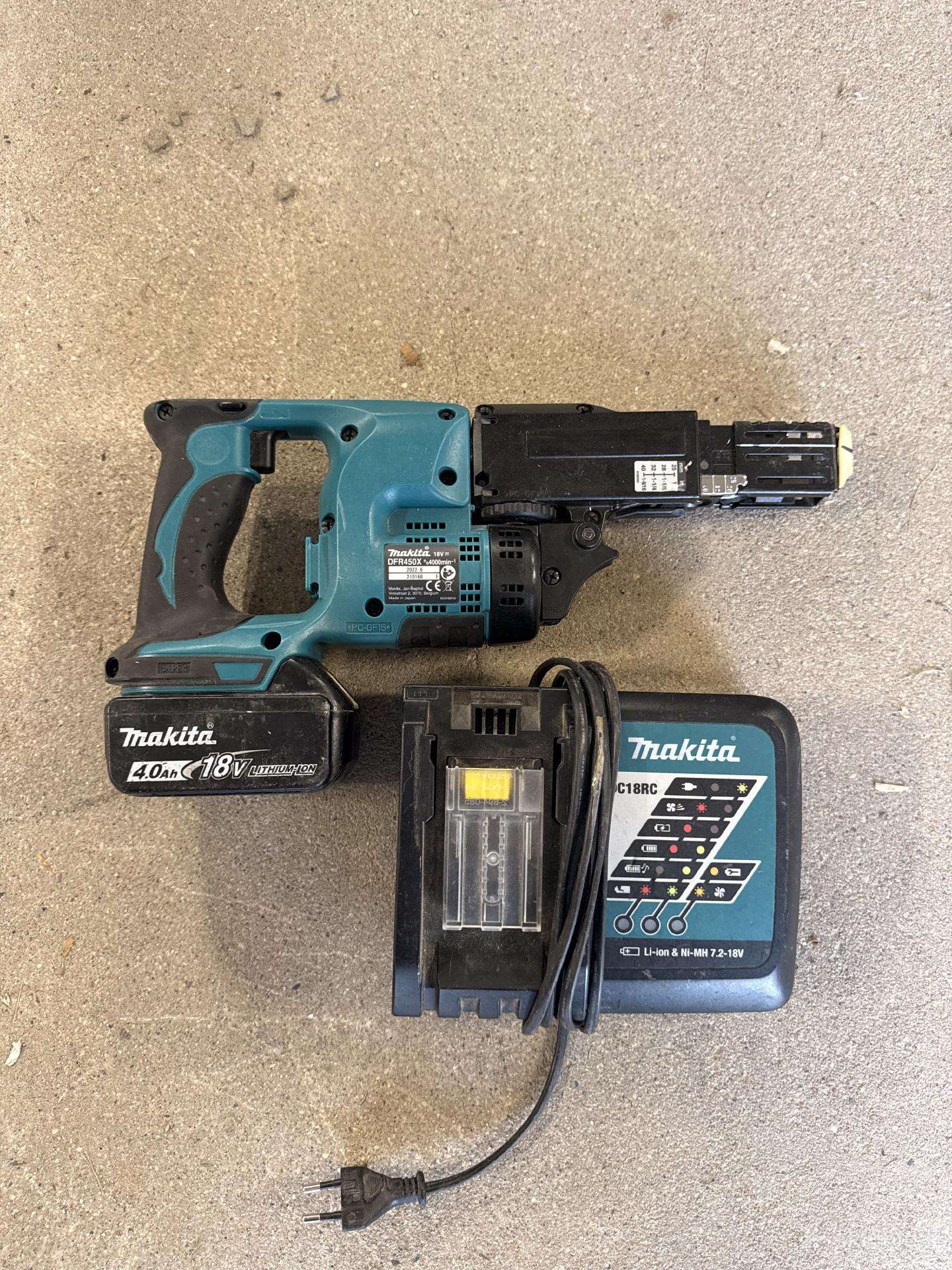 Akumuliatorinis juostinis suktuvas Makita Dfr450