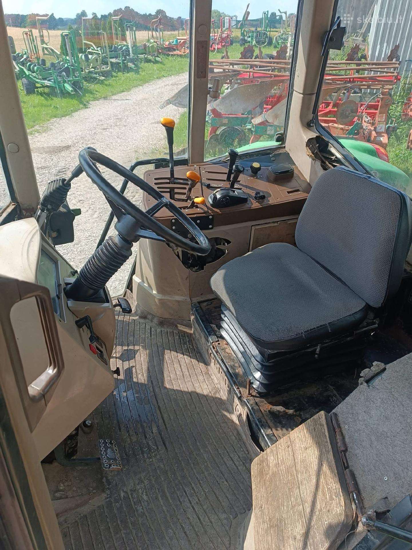 John Deere, tractors