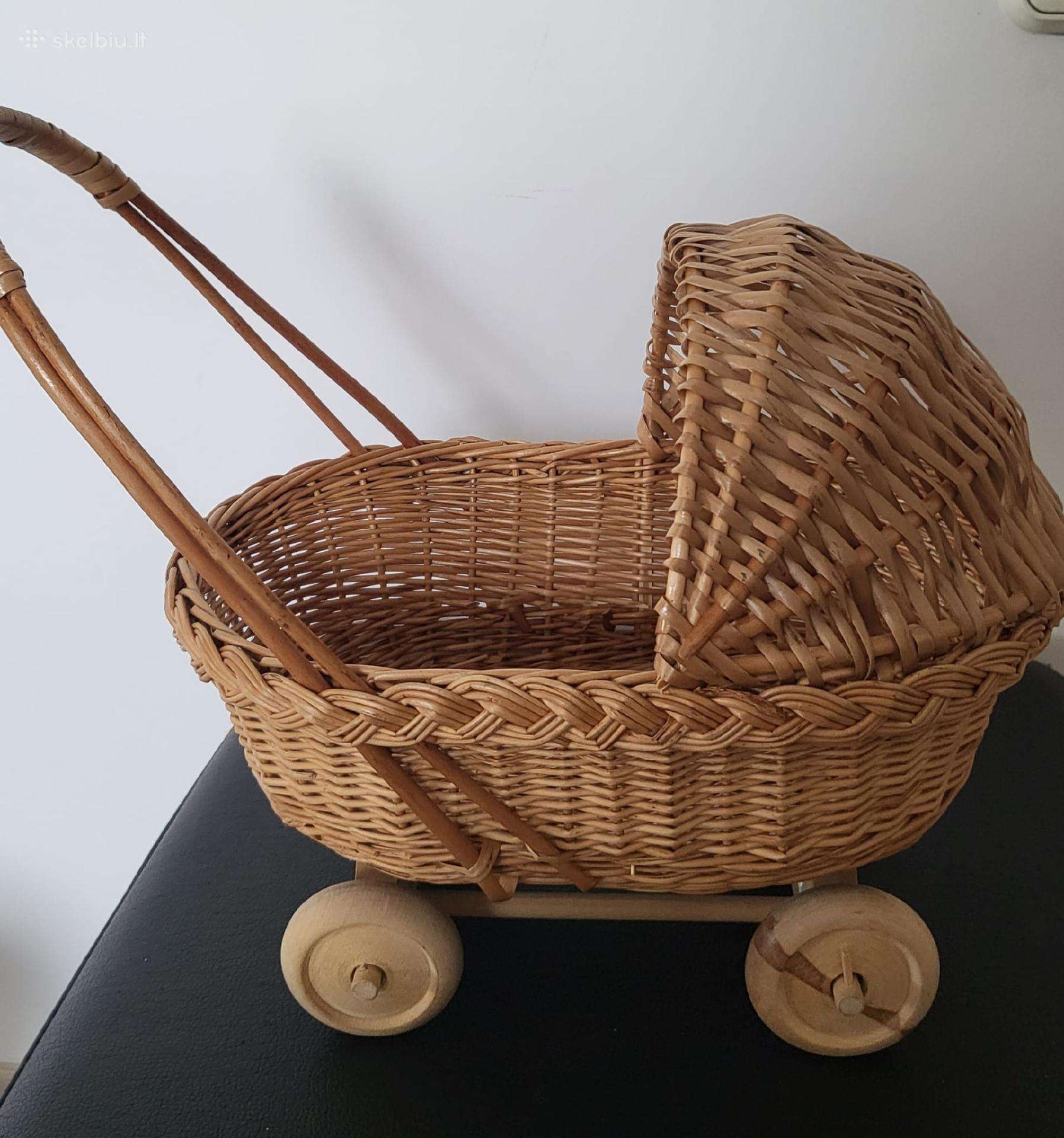 Vintažinio stiliaus pintas vežimėlis