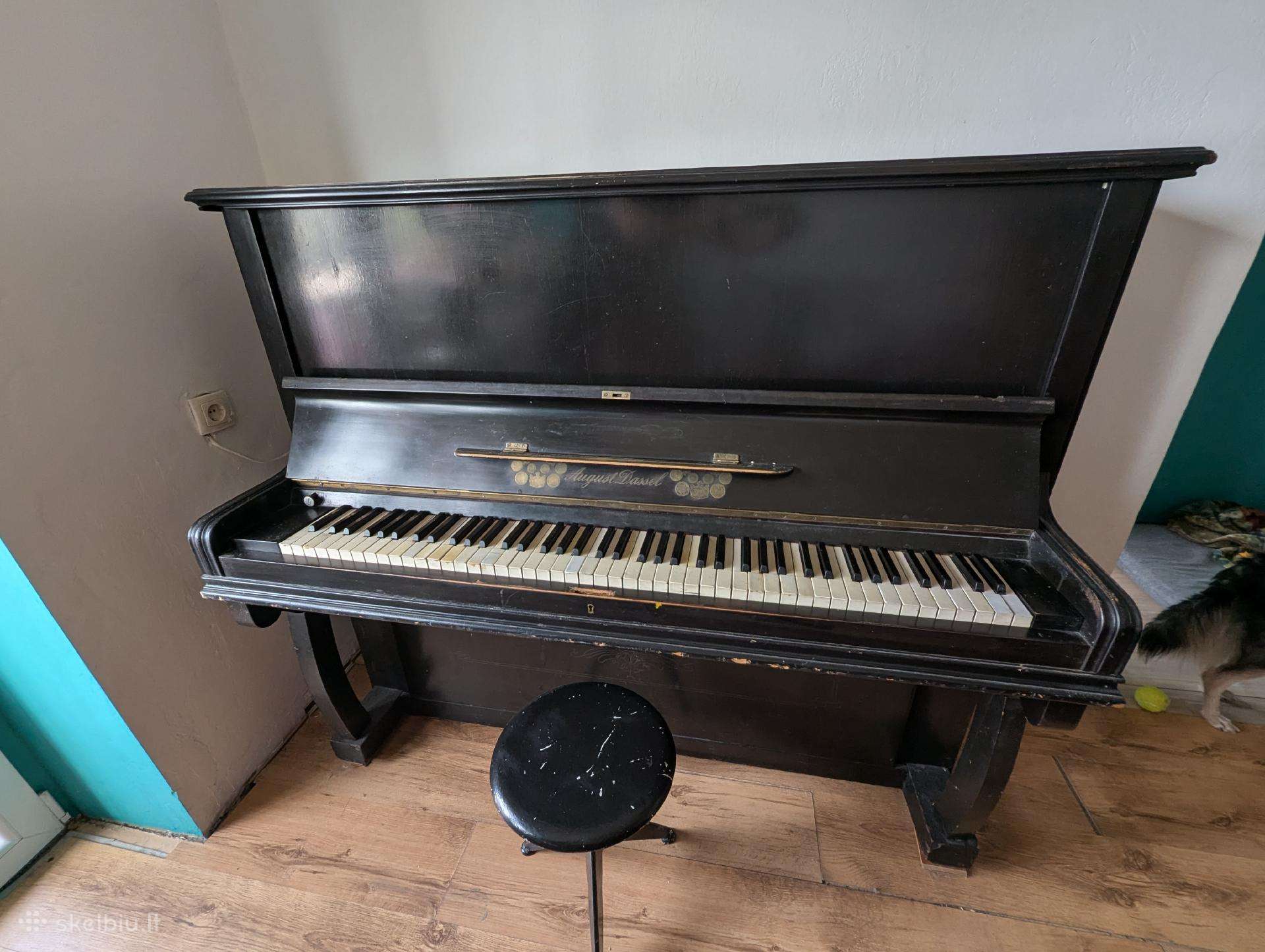 Pianinas August Dassel
