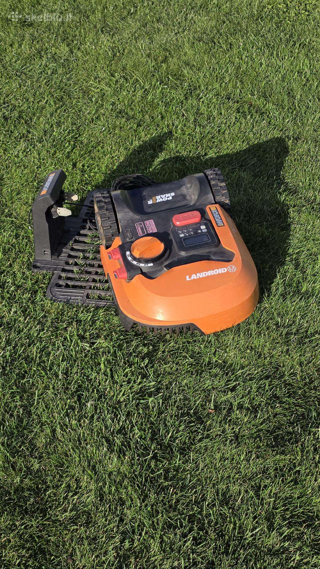 Worx 10 arų žolės robotas