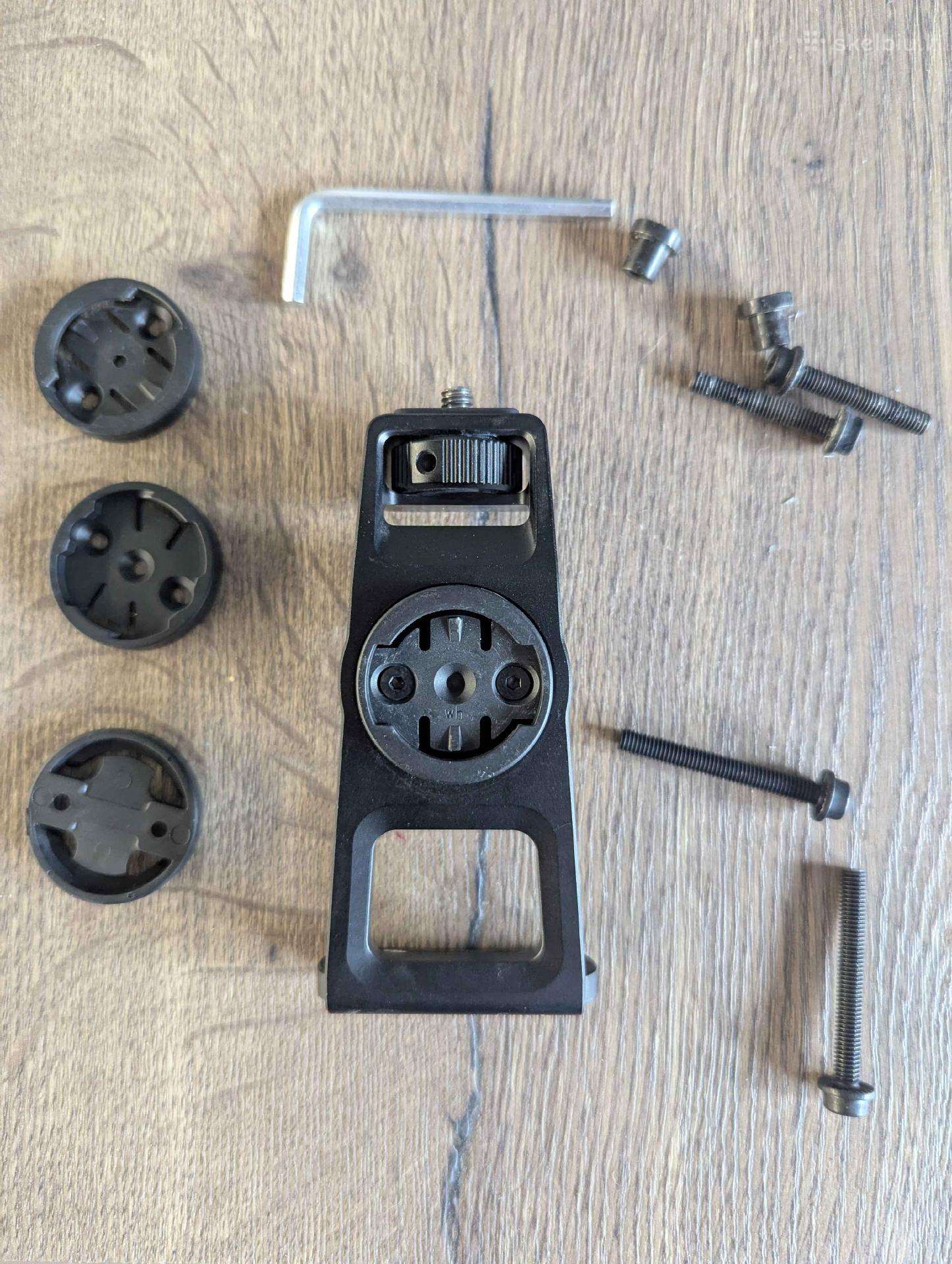 Insta360 dviračio laikiklis su Garmin adapteriais