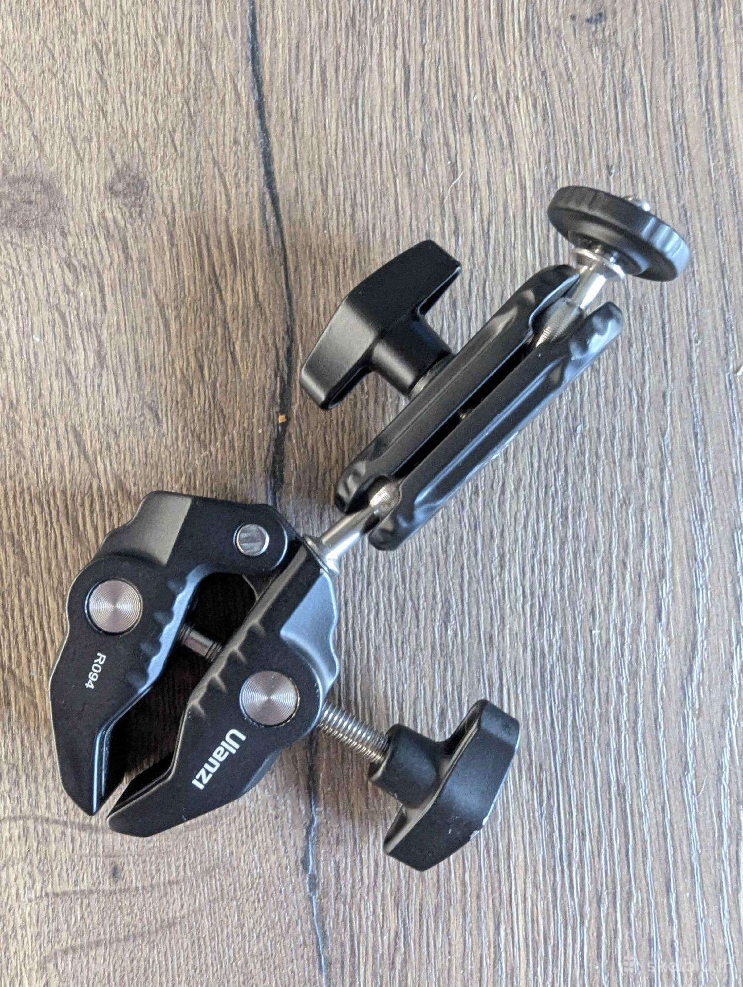 Ulanzi R094 spaustukas su magic arm laikikliu