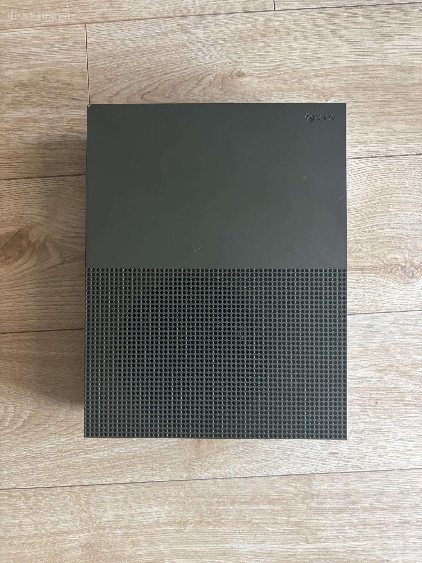 Parduodamas xbox one s 500gb