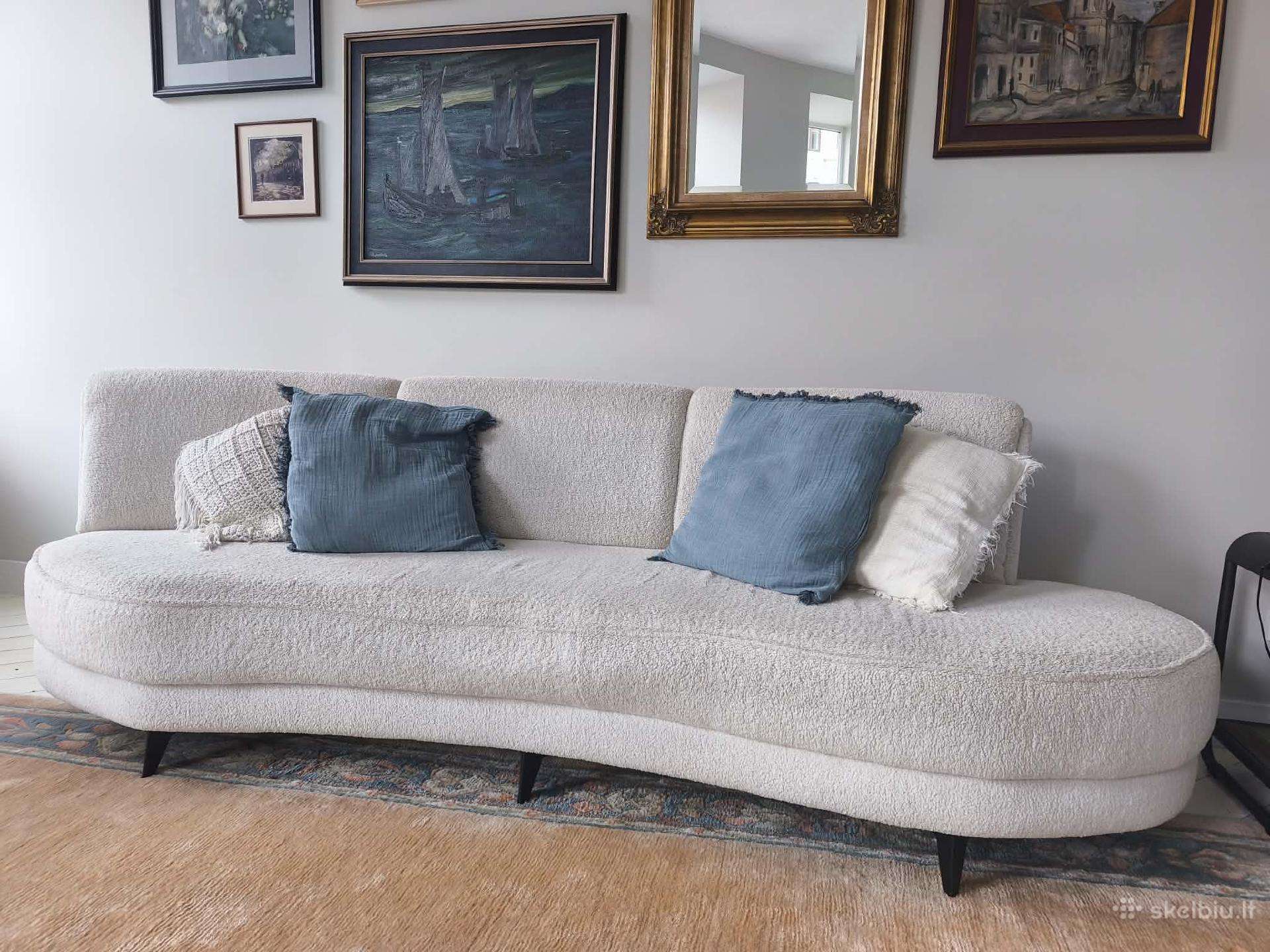 Sofa su pufu